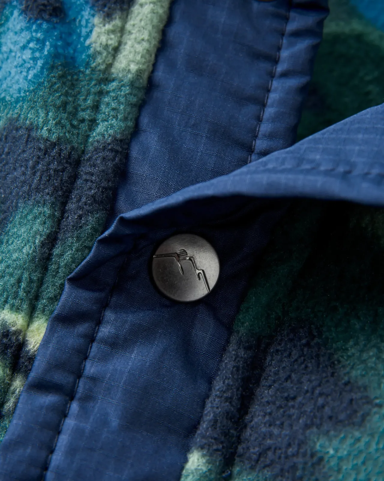 adrift_recyceltes_polarfleece__alpin_camo_regenwald_5.webp Best Sale Adrift Recyceltes Polarfleece - Alpin Camo Regenwald Herren Fleece | Fleece