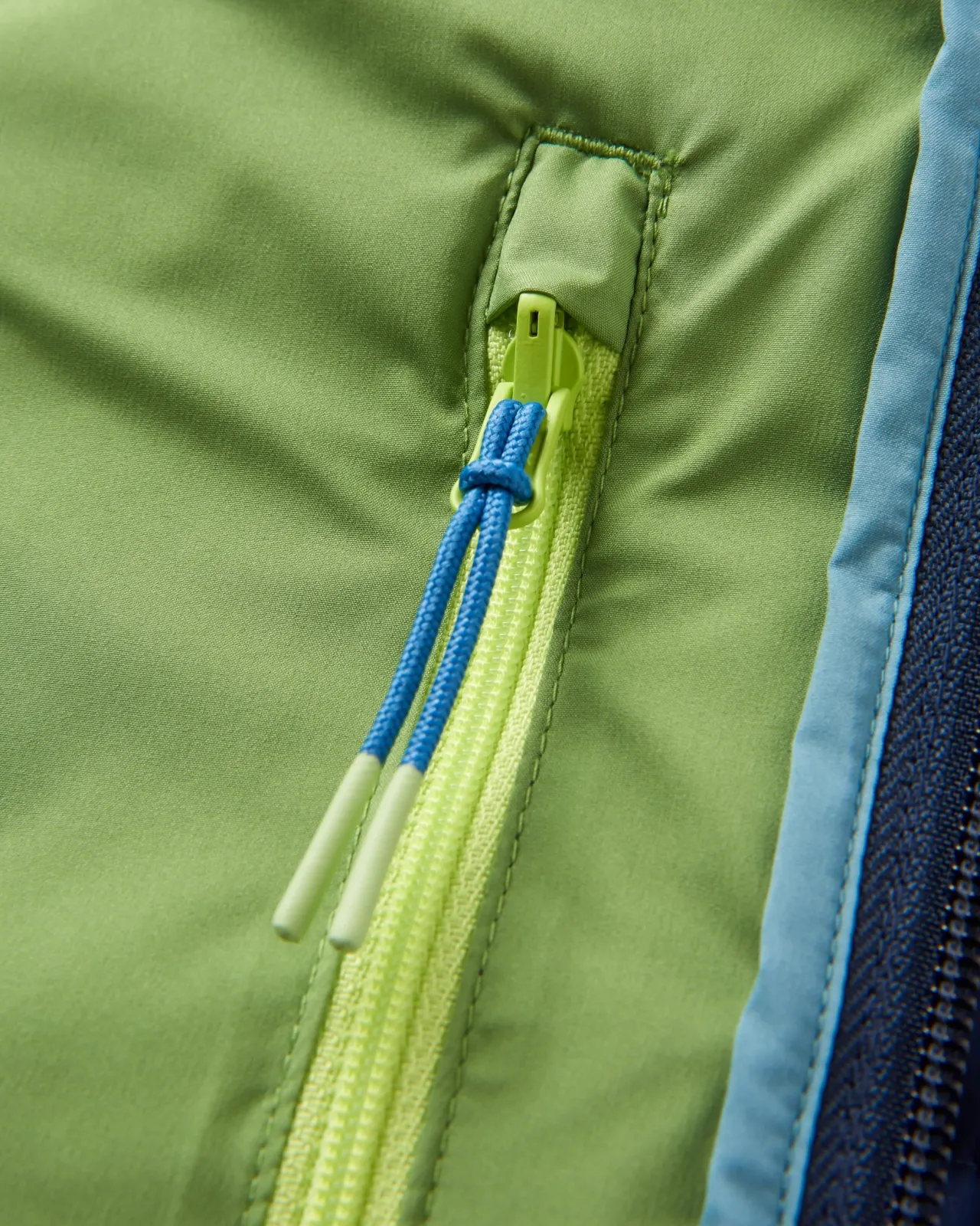 ashland_down_recycelte_jacke__dunkles_marineblaubirnengrn_10.webp New Ashland Down Recycelte Jacke - Dunkles Marineblau/Birnengrün Herren Isoliert | Jacken