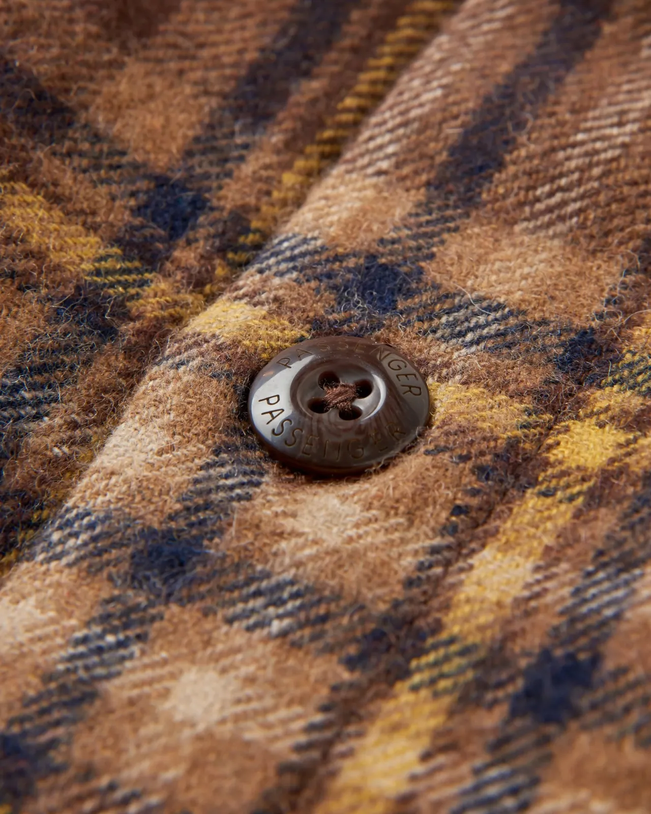 barren_overshirt__braunsenf_karo_3.webp Store Barren Overshirt - Braun/Senf Karo Herren Hemden