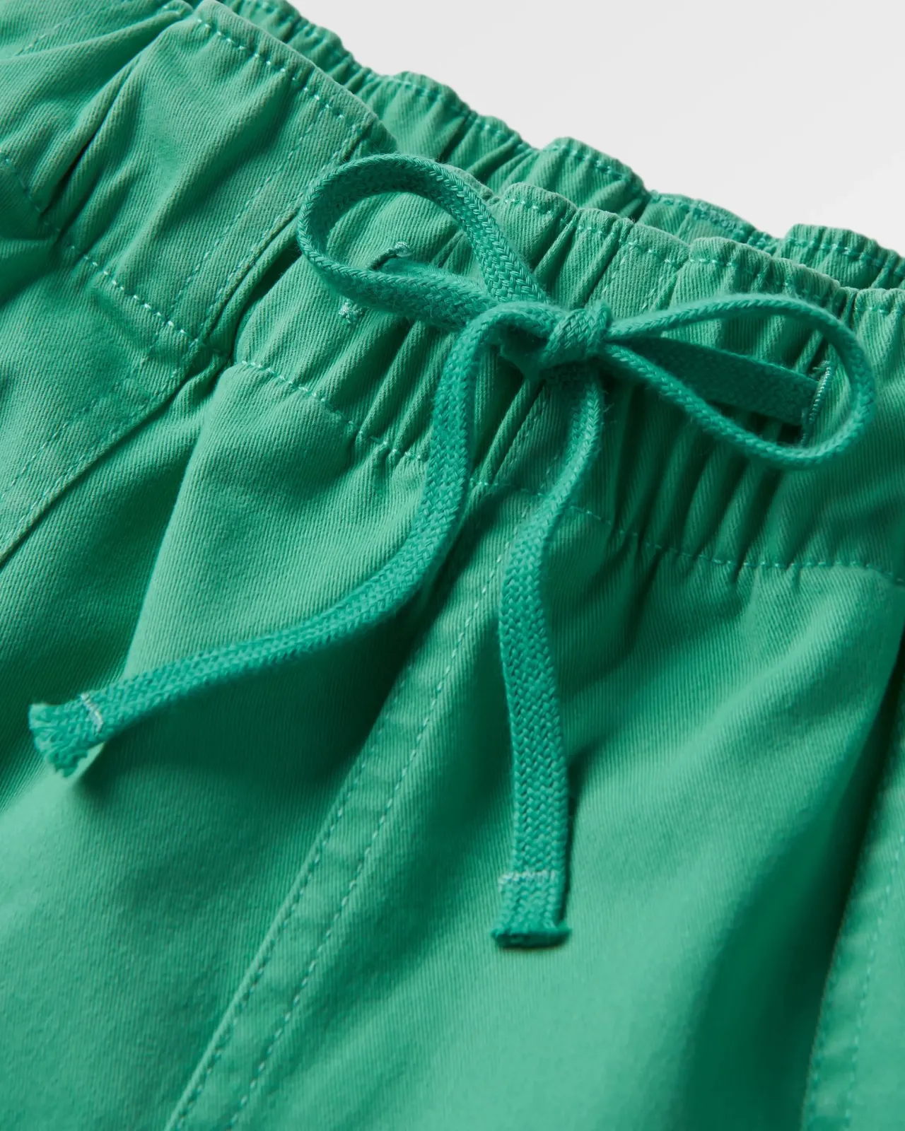 Discount Carriso Bio-Baumwollshorts - Grüne Fichte Damen Kurze Hosen