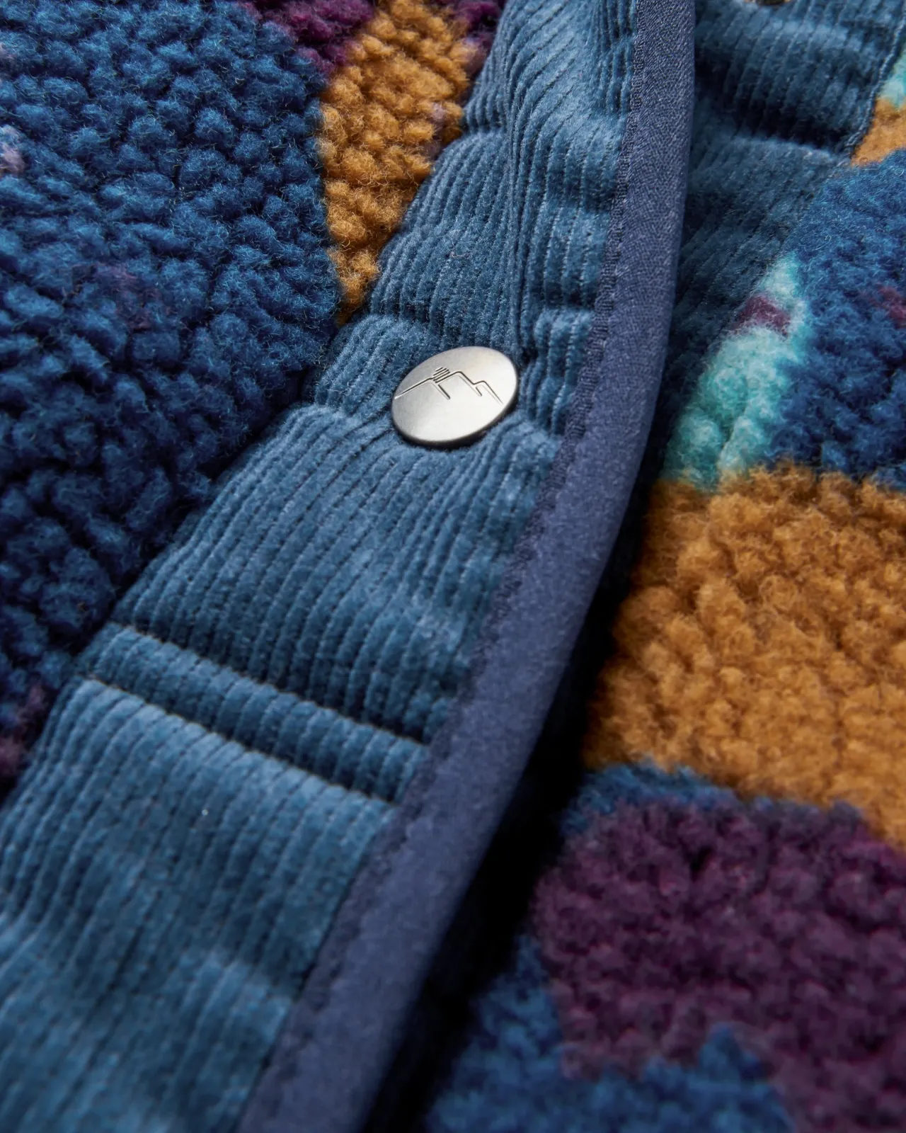 clover__recyceltes_sherpafleece__tiefblaues_tarnmuster_5.webp Online Clover 2.0 recyceltes Sherpa-Fleece - Tiefblaues Tarnmuster Damen Fleece | Fleece