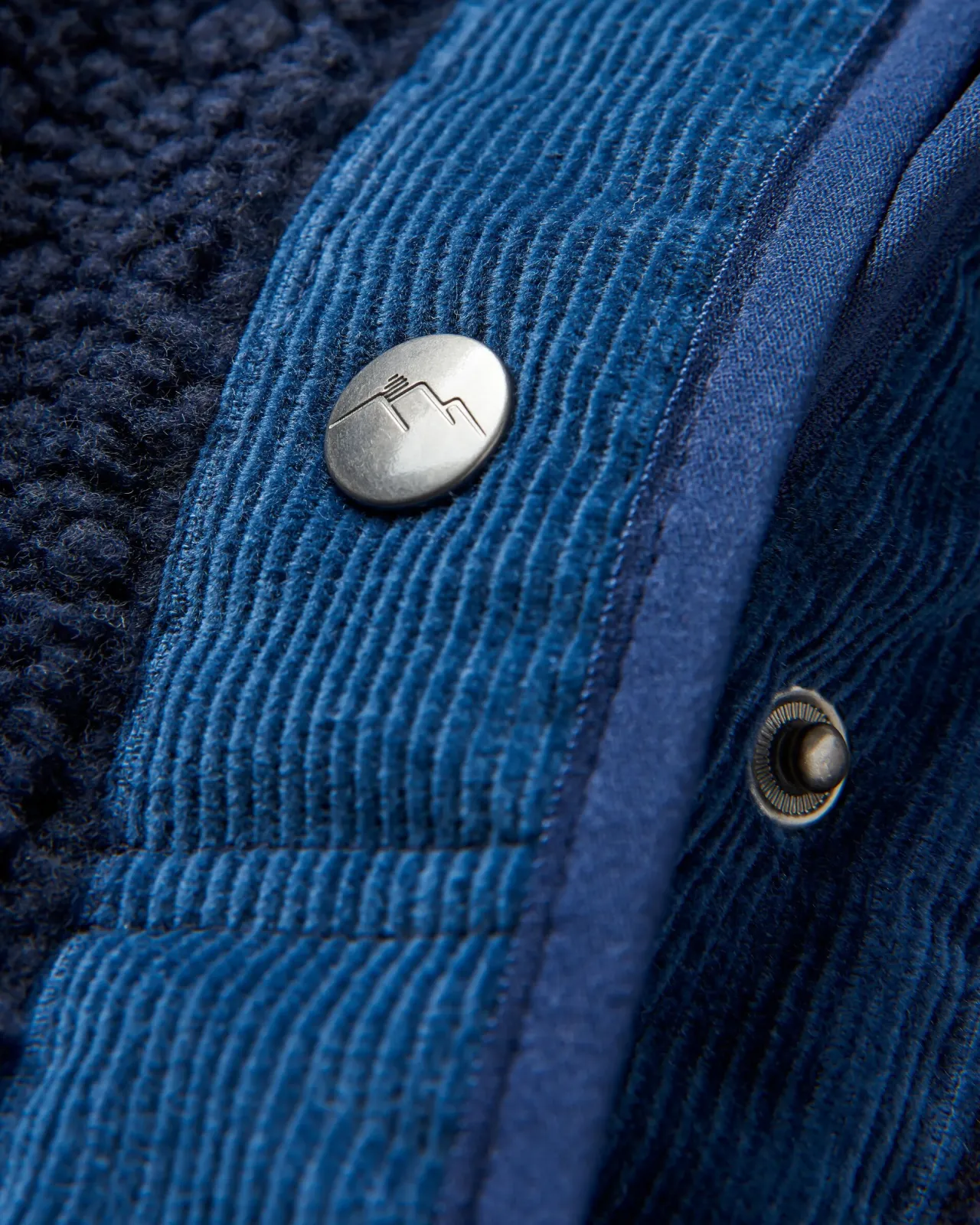 clover__recyceltes_sherpafleece__tiefes_marineblau_10.webp Best Clover 2.0 recyceltes Sherpa-Fleece - Tiefes Marineblau Damen Fleece | Fleece