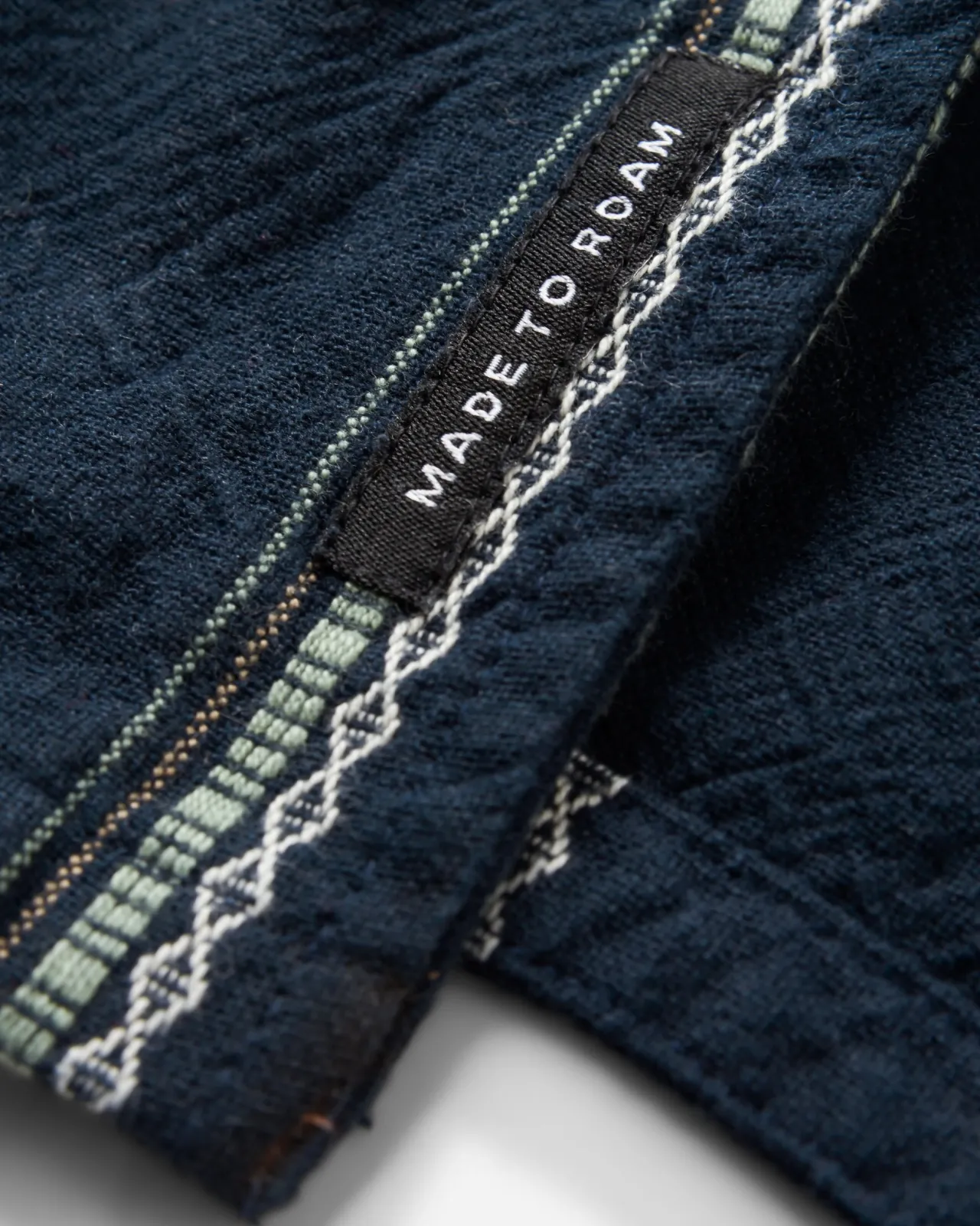 cove_biobaumwolle_kurzarmhemd__tiefes_marine_jacquard_streifen_7.webp Best Cove Bio-Baumwolle Kurzarmhemd - Tiefes Marine Jacquard Streifen Herren Hemden