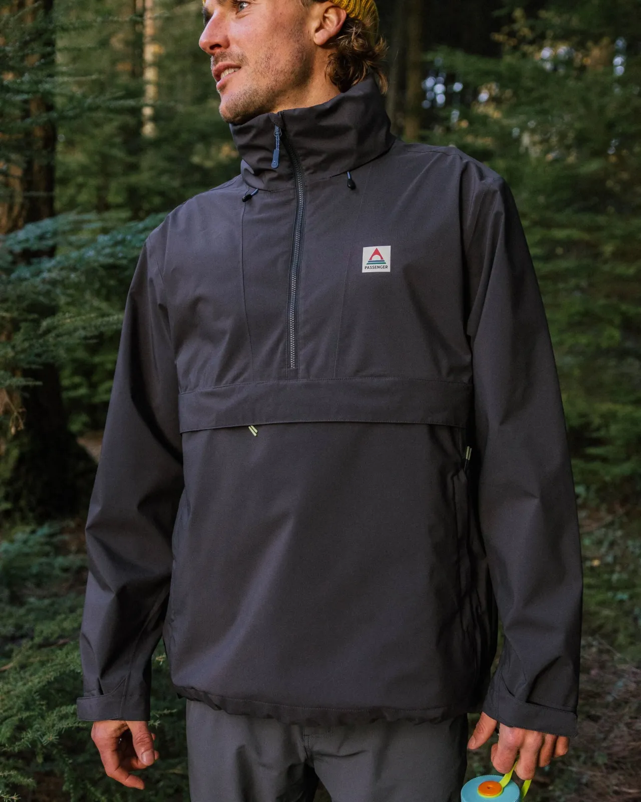 diablo_wasserabweisender_smock_aus_recyceltem_material__verblasstes_schwarz_4.webp Outlet Diablo Wasserabweisender Smock aus recyceltem Material - Verblasstes Schwarz Herren Wasserdicht | Oberteile