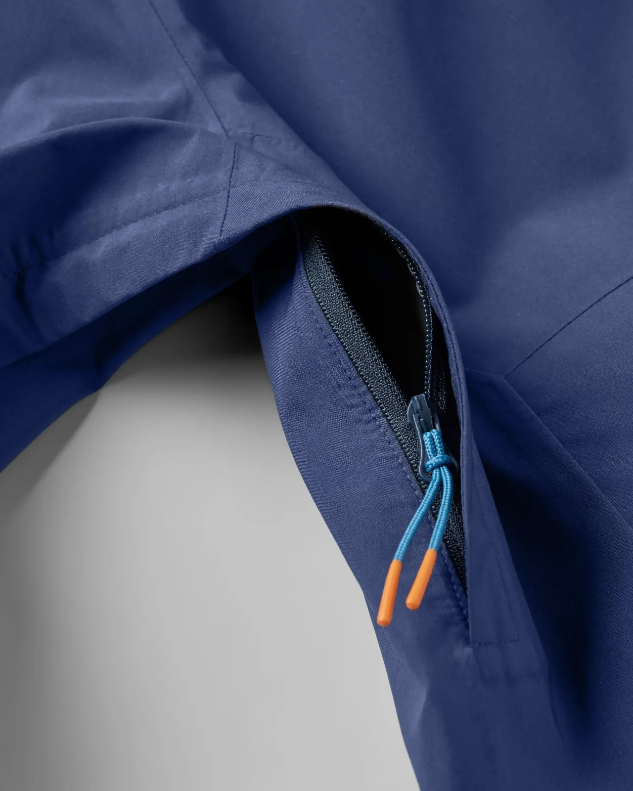 downpour_recycelte_wasserdichte_jacke__tiefes_marineblau_10.webp Sale Downpour Recycelte Wasserdichte Jacke - Tiefes Marineblau Herren Wasserdicht | Jacken