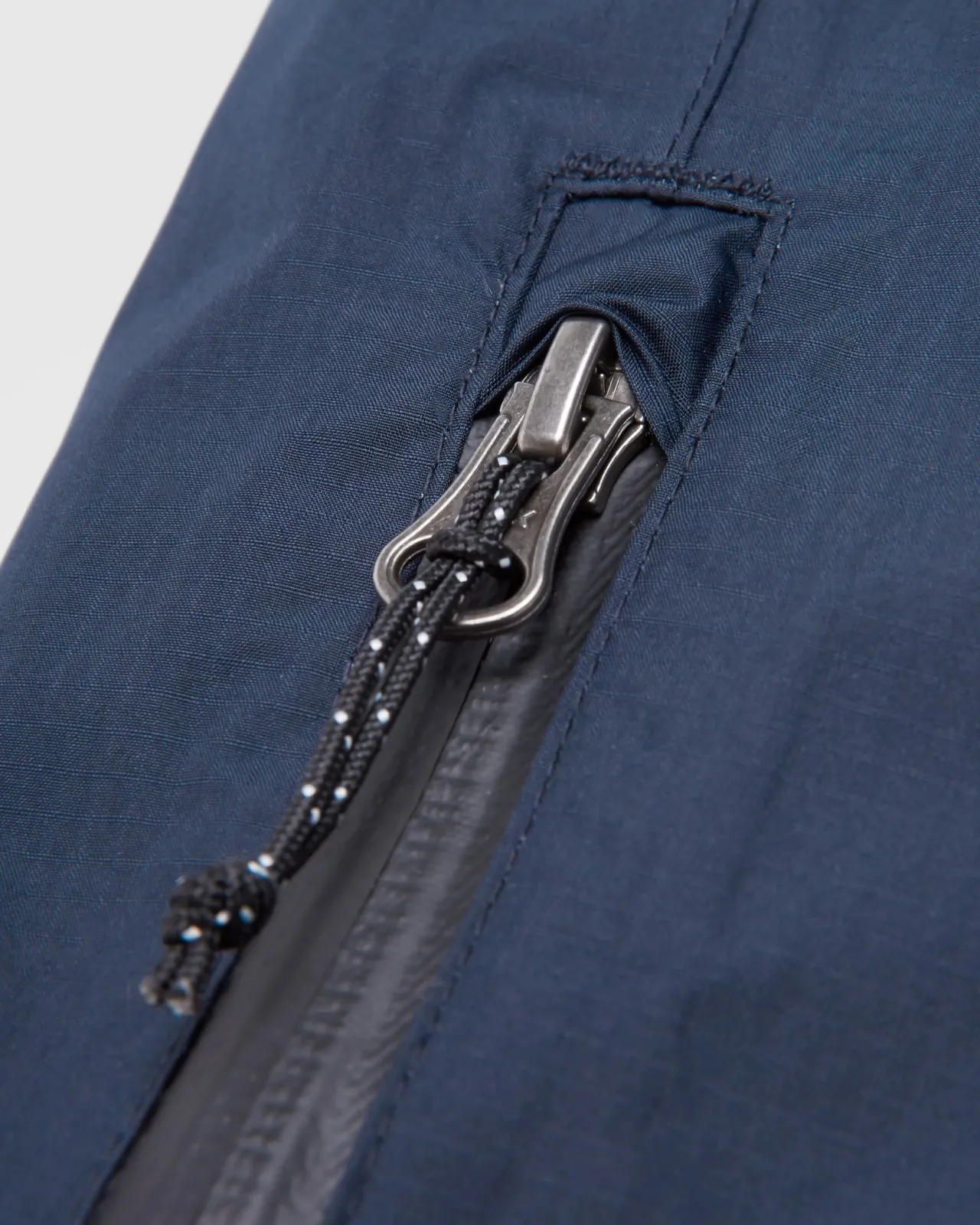 droplet_wasserdichte_recycelte_hose__tiefes_marineblau_6.webp Online Droplet wasserdichte recycelte Hose - Tiefes Marineblau Herren Hosen | Hosen