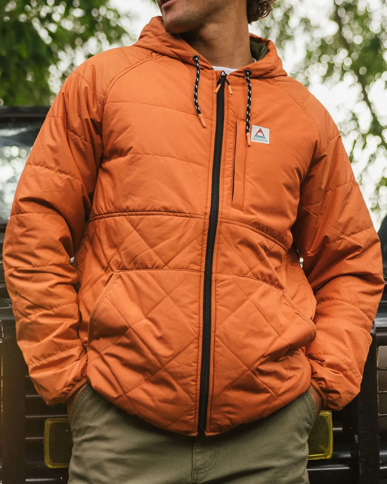 dylan_recycelte_isolierte_jacke_mit_reiverschluss__gebranntes_orange_2.webp Shop Dylan Recycelte Isolierte Jacke mit Reißverschluss - Gebranntes Orange Herren Isoliert