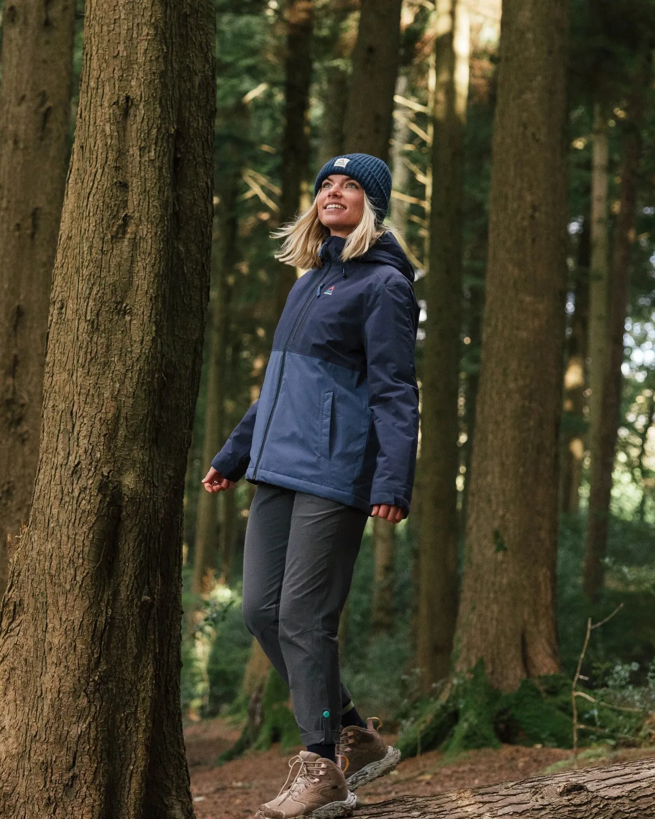 elevate_isolierte_wasserdichte_jacke__tiefes_marineblau_5.webp Flash Sale Elevate isolierte wasserdichte Jacke - Tiefes Marineblau Damen Isoliert | Wasserdicht