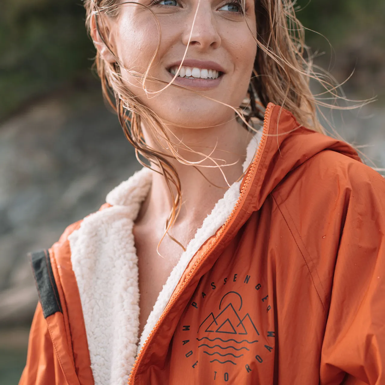 escapism_recycelter_sherpageftterter_surf_poncho__rost_6.webp Cheap Escapism Recycelter Sherpa-gefütterter Surf Poncho - Surf-ponchos | Surf-ponchos