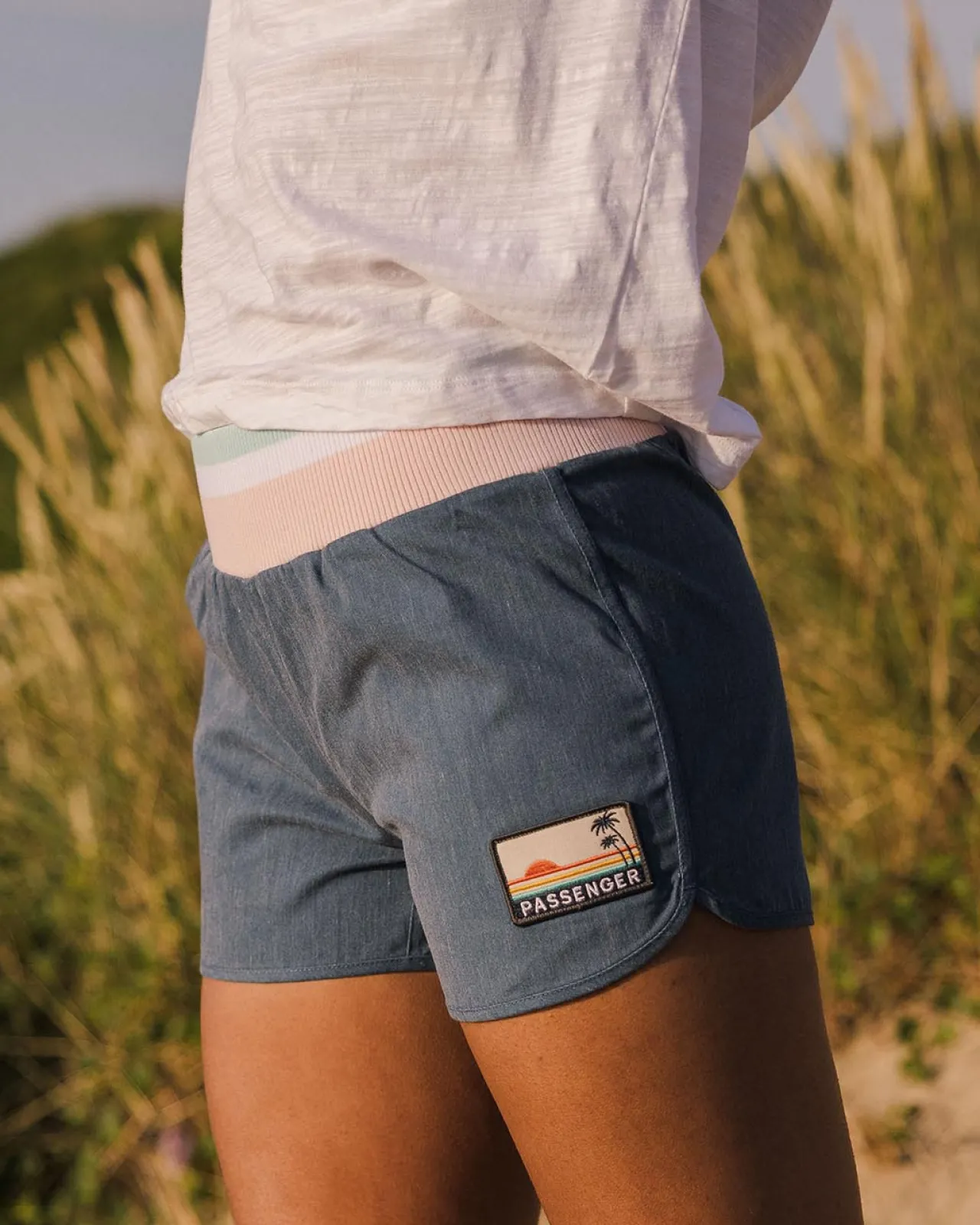 Hot Explore recycelte Allzweck-Shorts - Dunkler Denim Damen Kurze Hosen | Hosen