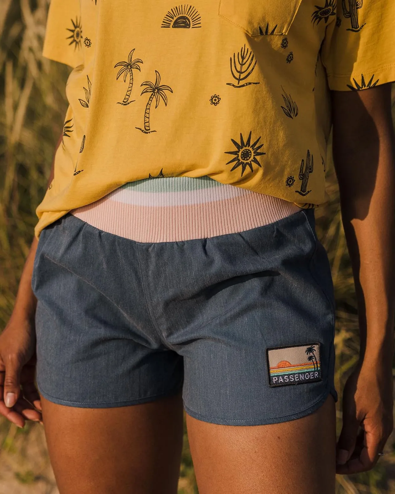 explore_recycelte_allzweckshorts__dunkler_denim_3.webp Hot Explore recycelte Allzweck-Shorts - Dunkler Denim Damen Kurze Hosen | Hosen