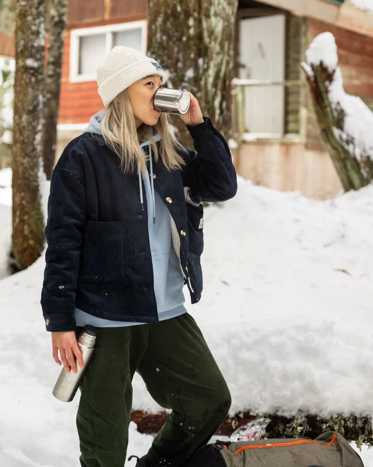 flint_cordovershirt__tiefes_marineblau_2.webp Clearance Flint Cord-Overshirt - Tiefes Marineblau Damen Hemden | Hemdjacken