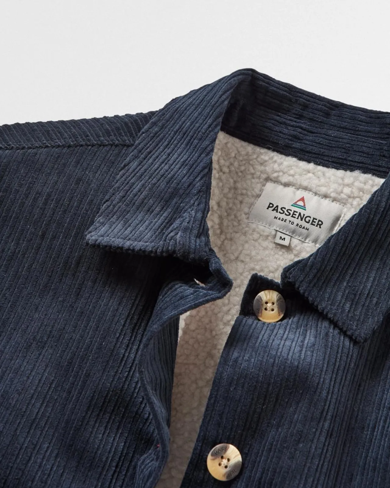 flint_cordovershirt__tiefes_marineblau_9.webp Clearance Flint Cord-Overshirt - Tiefes Marineblau Damen Hemden | Hemdjacken