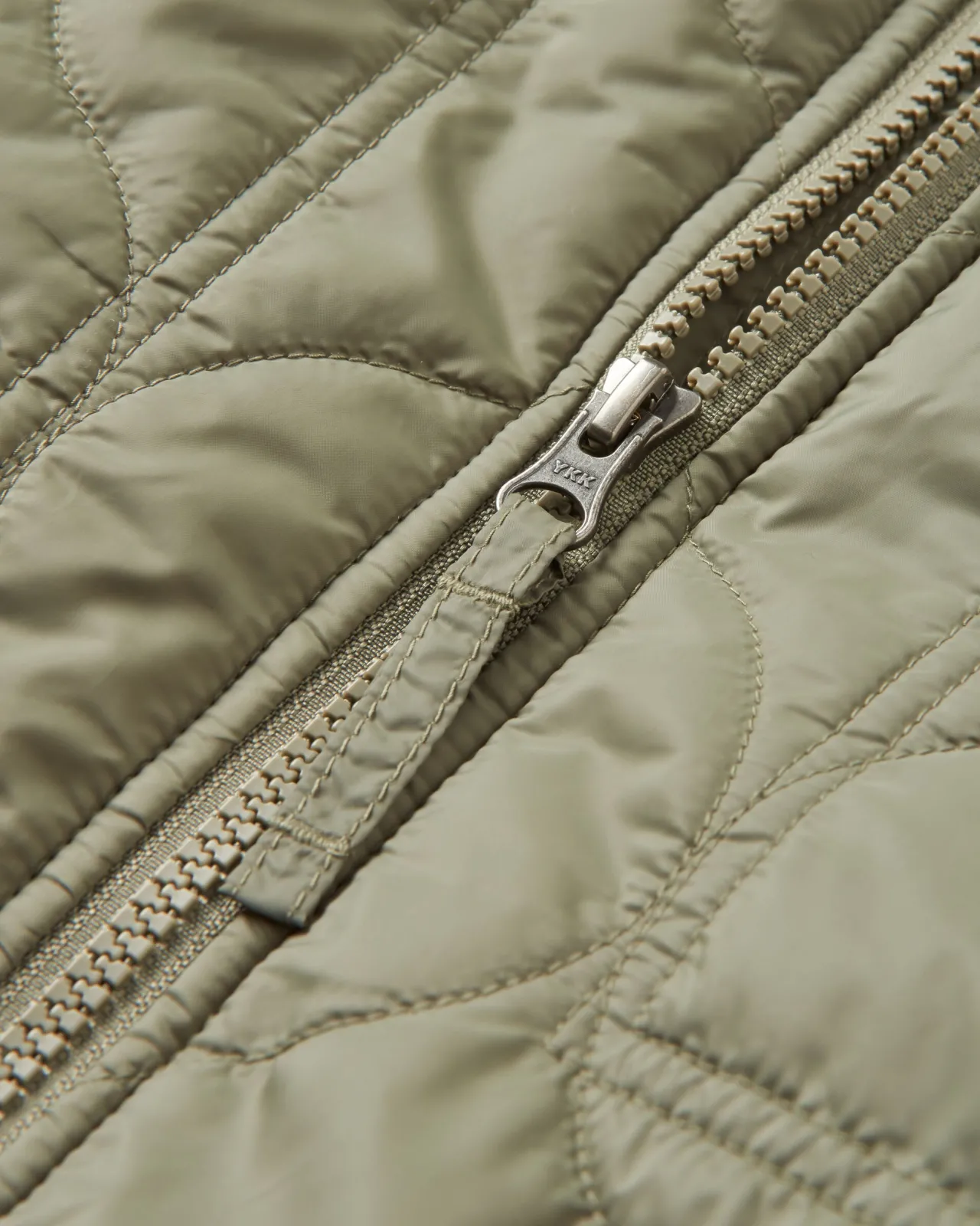 flora__langer_recycelter_isolierter_parka__staubige_olive_6.webp Flash Sale Flora 2.0 langer recycelter isolierter Parka - Staubige Olive Damen Isoliert