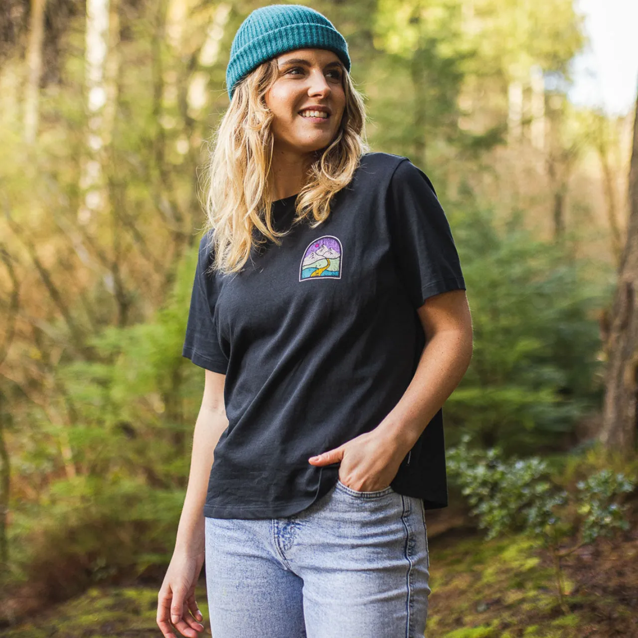 friday_collective_recyceltes_baumwolltshirt__schwarz_2.webp Outlet Friday Collective Recyceltes Baumwoll-T-Shirt - Damen Oberteile & T-shirts
