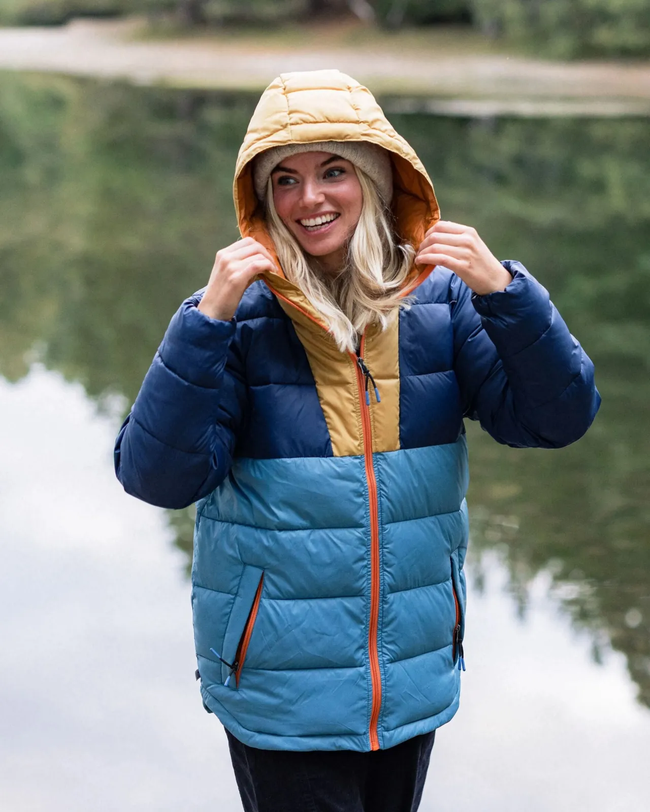 kai_recycelte_isolierjacke__tiefes_marineblau_3.webp Cheap Kai Recycelte Isolierjacke - Tiefes Marineblau Damen Isoliert