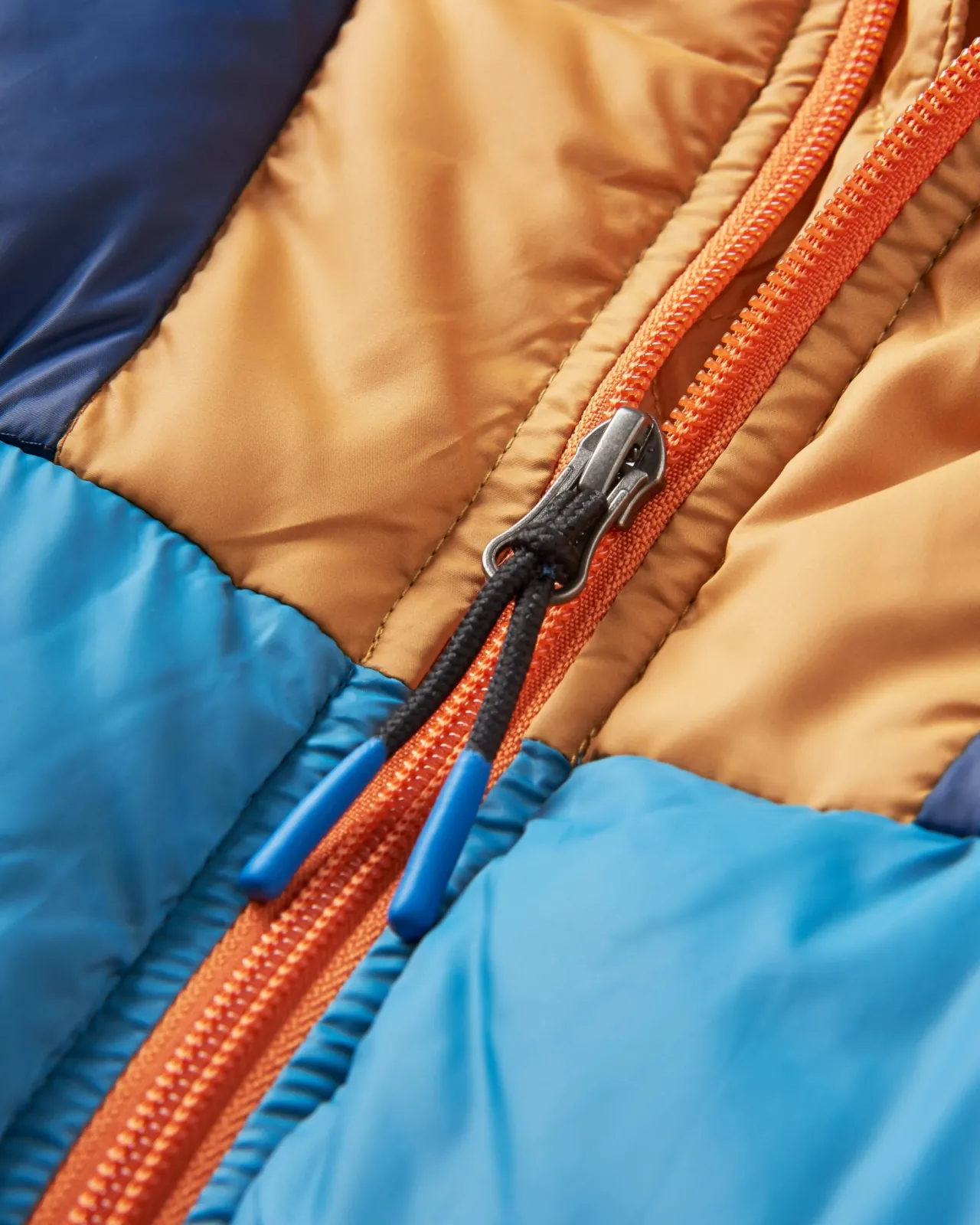 kai_recycelte_isolierjacke__tiefes_marineblau_6.webp Cheap Kai Recycelte Isolierjacke - Tiefes Marineblau Damen Isoliert