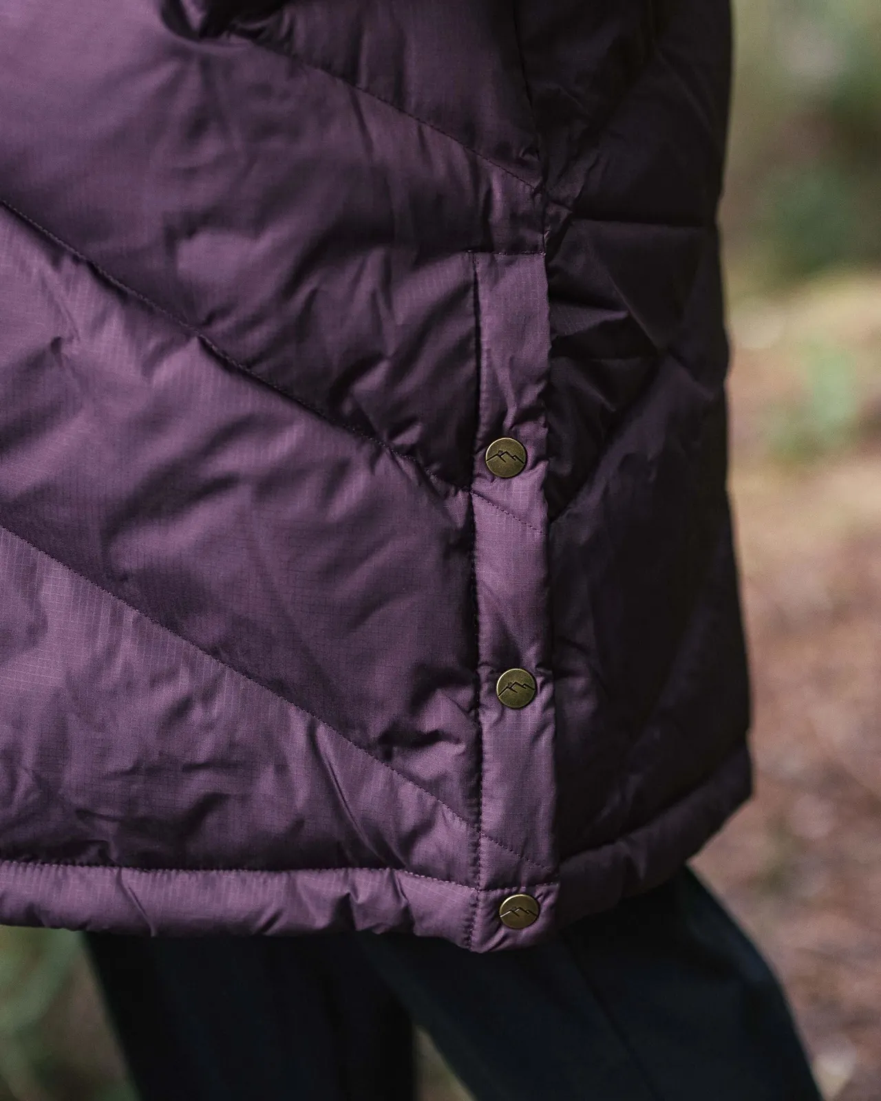 kinsey__jacke__tief_pflaume_4.webp New Kinsey 2.0 Jacke - Tief Pflaume Damen Anoraks & Mäntel | Isoliert