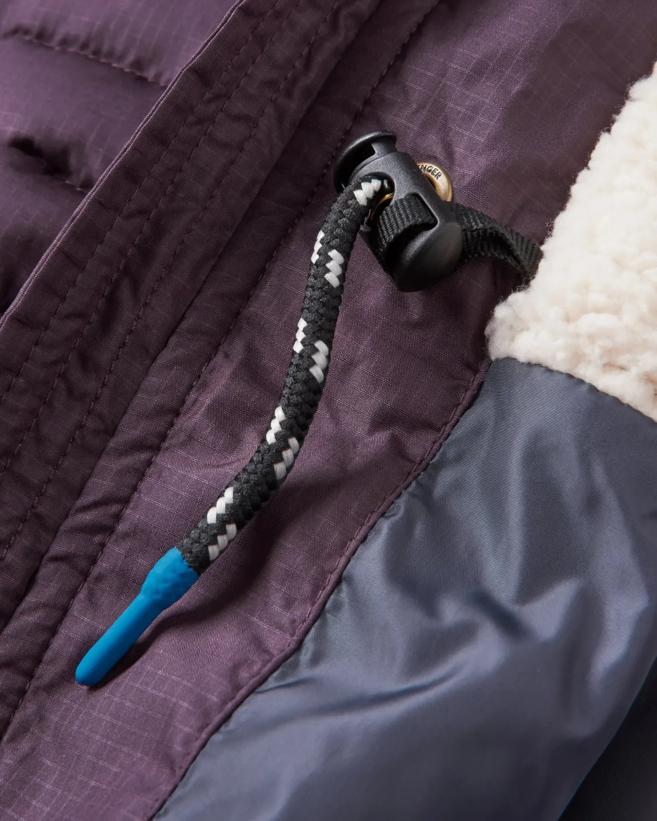 kinsey__jacke__tief_pflaume_5.webp New Kinsey 2.0 Jacke - Tief Pflaume Damen Anoraks & Mäntel | Isoliert