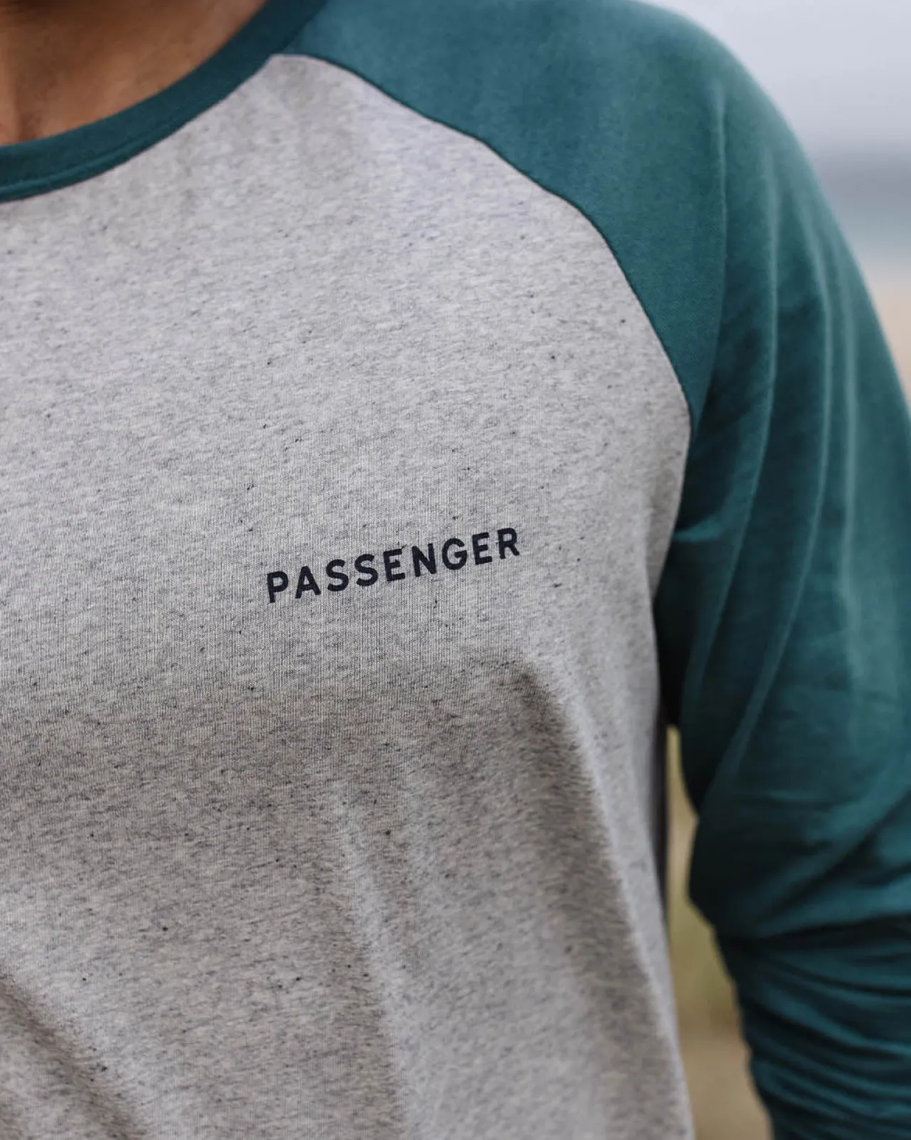 made_to_roam_recyceltes_langarmshirt__graumeliert_4.webp Sale Made to Roam Recyceltes Langarmshirt - Herren T-shirts & Tanktops