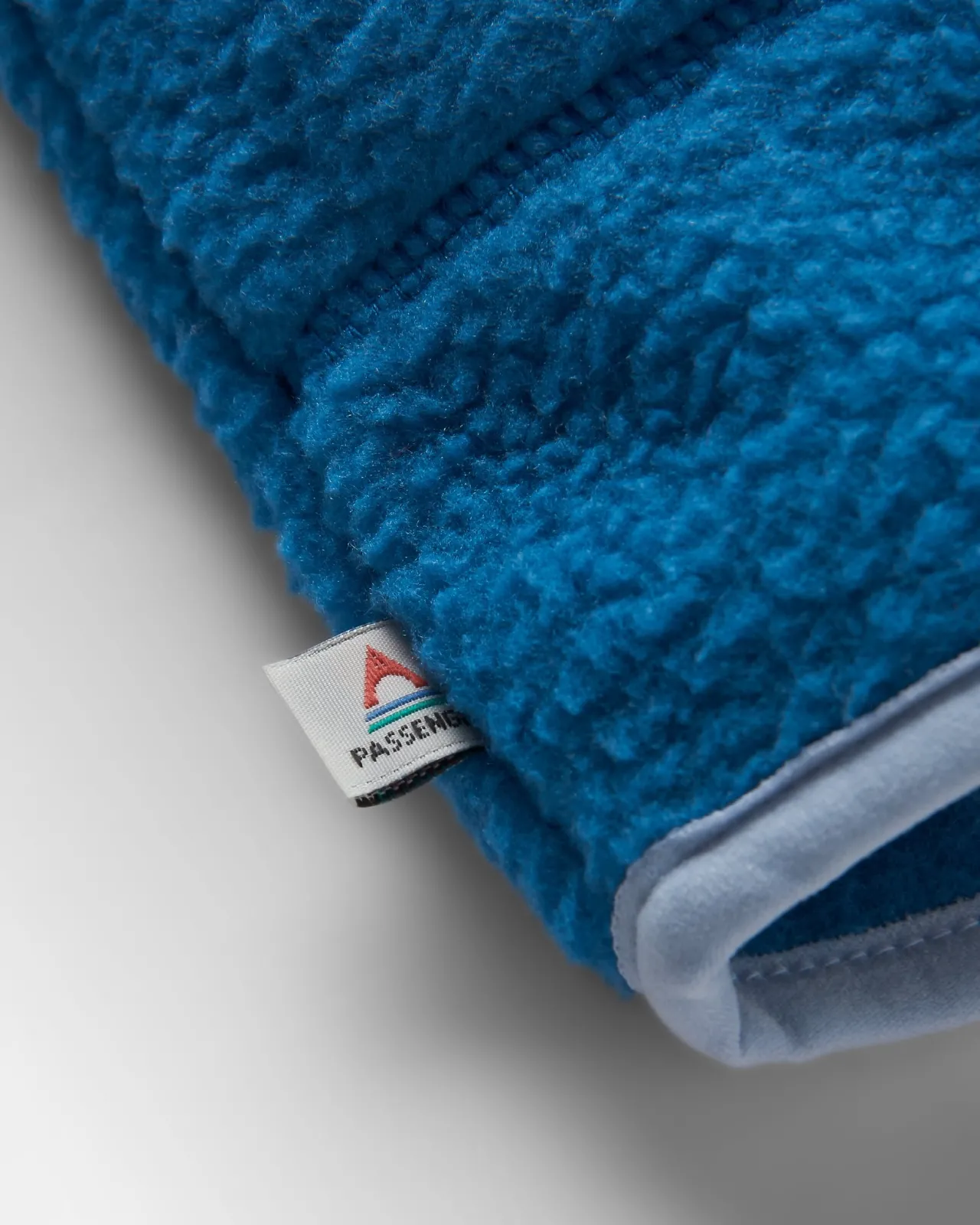 maine__colour_block__zip_recyceltes_sherpafleece__blauer_stahl_9.webp Fashion Maine 2.0 Colour Block 1/2 Zip Recyceltes Sherpa-Fleece - Blauer Stahl Damen Fleece | Fleece