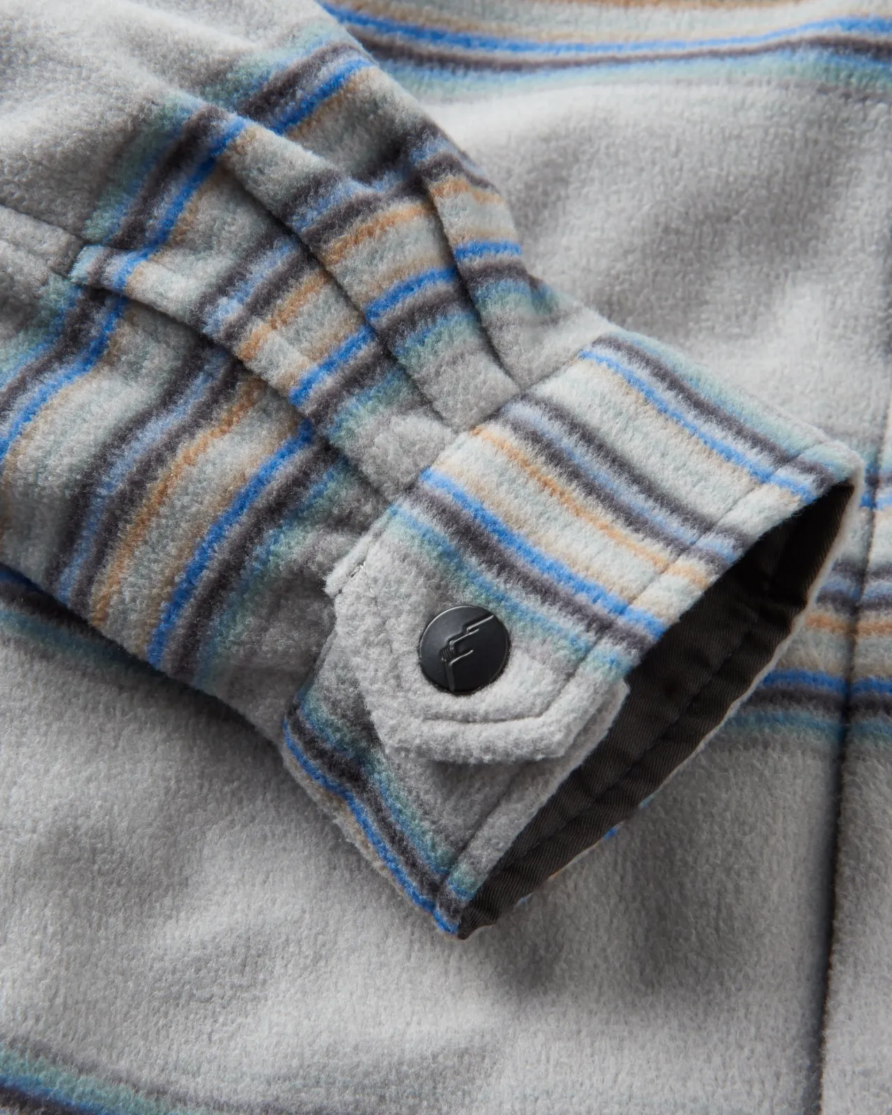 maple_recyceltes_polarfleecehemd__stahlgrau_gestreift_6.webp Outlet Maple Recyceltes Polar-Fleece-Hemd - Stahlgrau gestreift Herren Hemden | Fleece