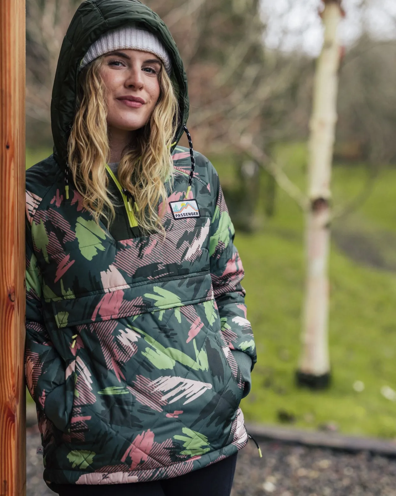 ocean_recycelte_isolierte__zip_jacke__abstrakte_bergtanne_3.webp Clearance Ocean recycelte isolierte 1/2 Zip Jacke - Abstrakte Bergtanne Damen Isoliert