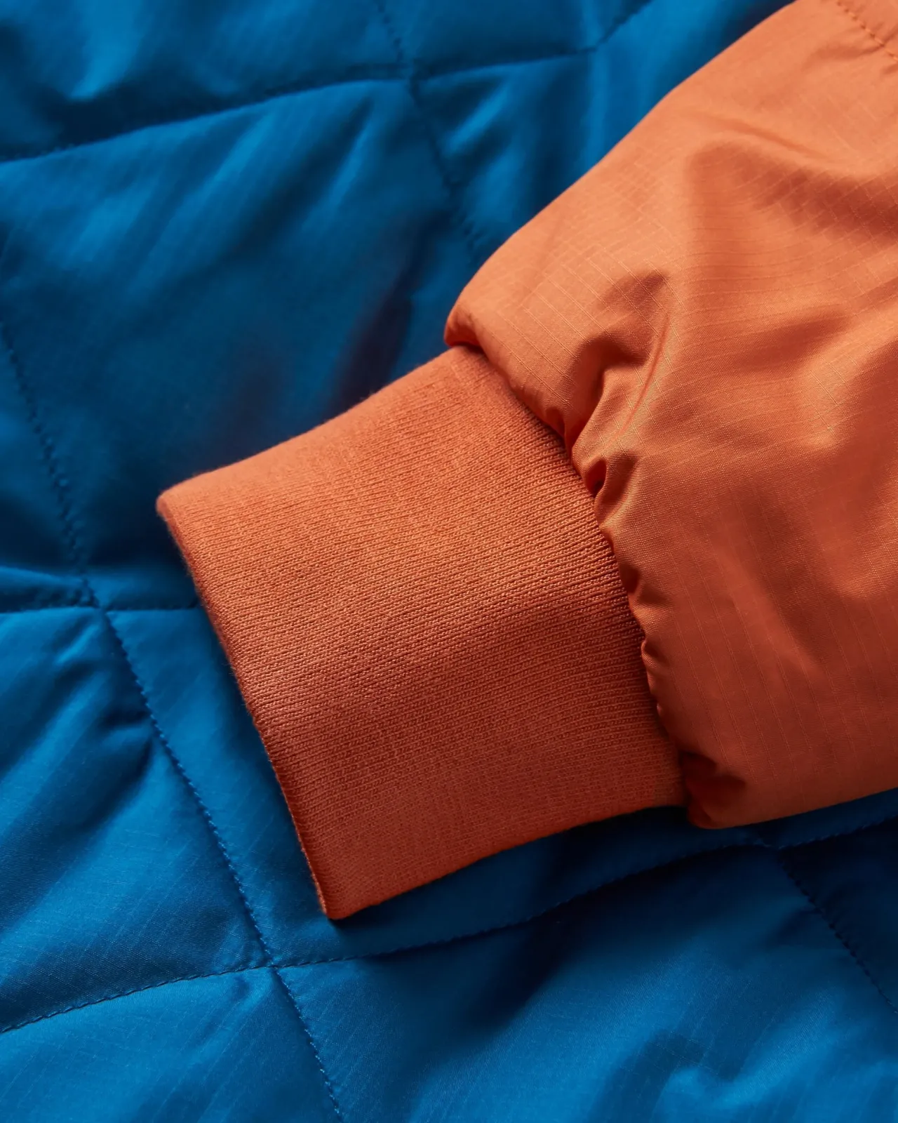 oceanic_recycelte_isolierte__zip_jacke__gezeitenblauverbranntes_orange_10.webp New Oceanic recycelte isolierte 1/2 Zip Jacke - Gezeitenblau/Verbranntes Orange Herren Isoliert