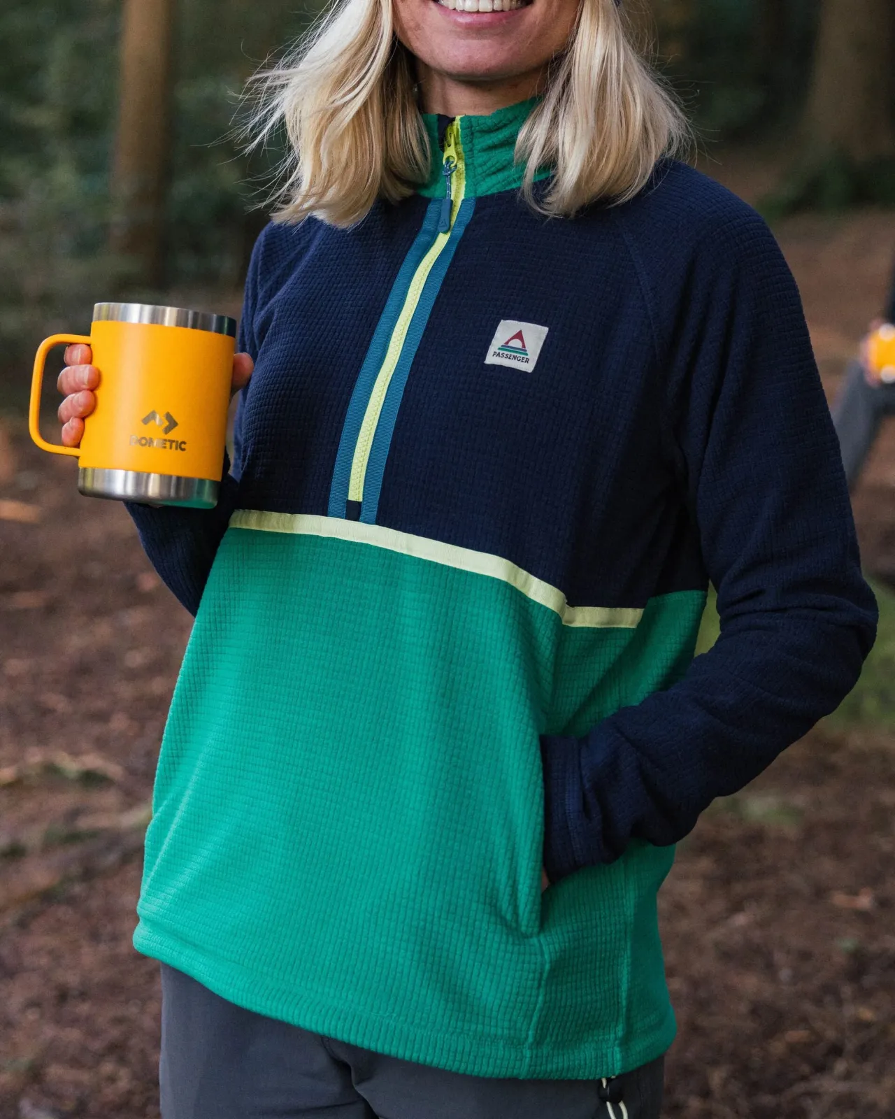 off_trail_recycelter_gridpolarfleece__sattes_marineblaugrner_see_2.webp Sale Off Trail recycelter Grid-Polarfleece - Sattes Marineblau/Grüner See Damen Oberteile
