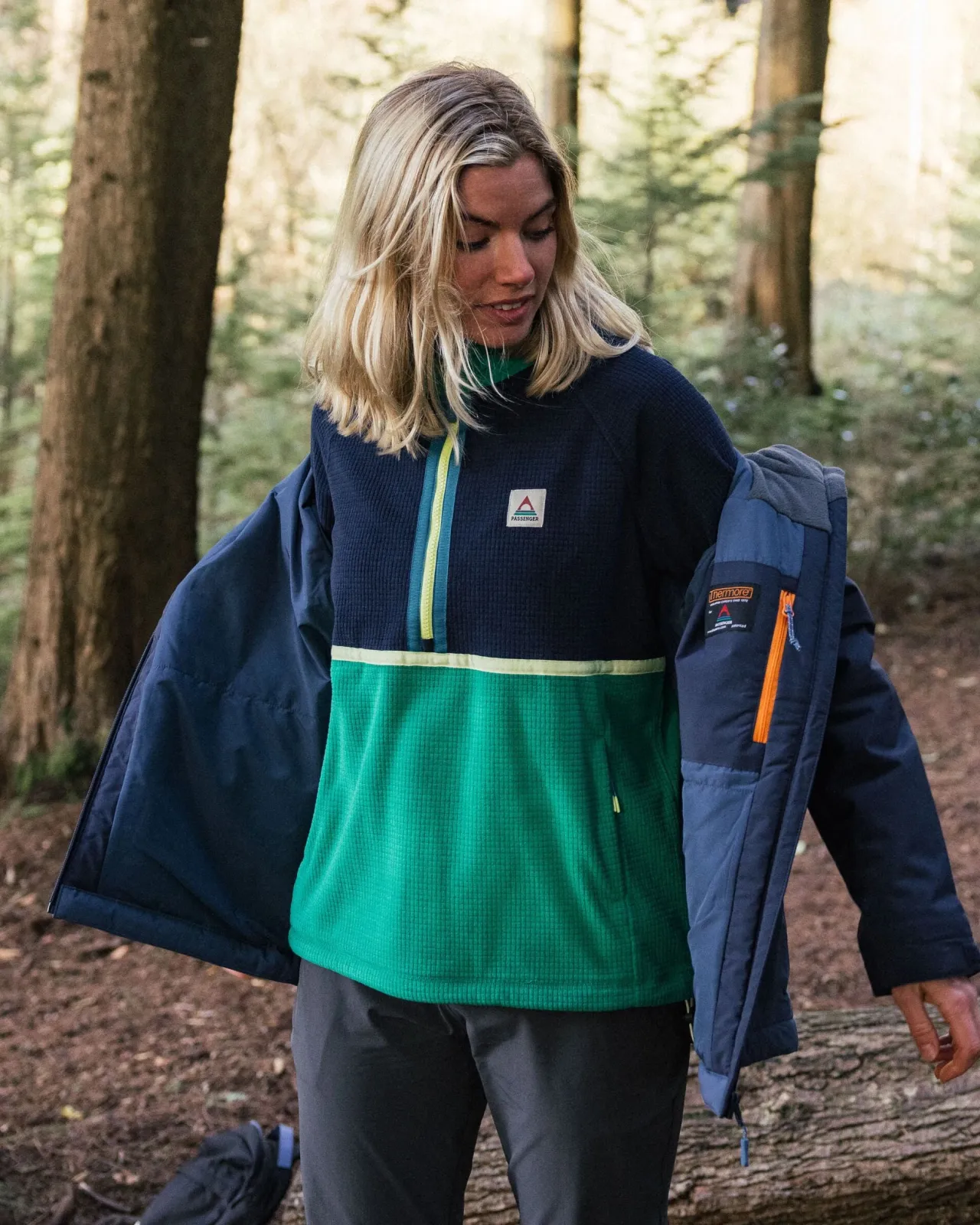 off_trail_recycelter_gridpolarfleece__sattes_marineblaugrner_see_3.webp Sale Off Trail recycelter Grid-Polarfleece - Sattes Marineblau/Grüner See Damen Oberteile
