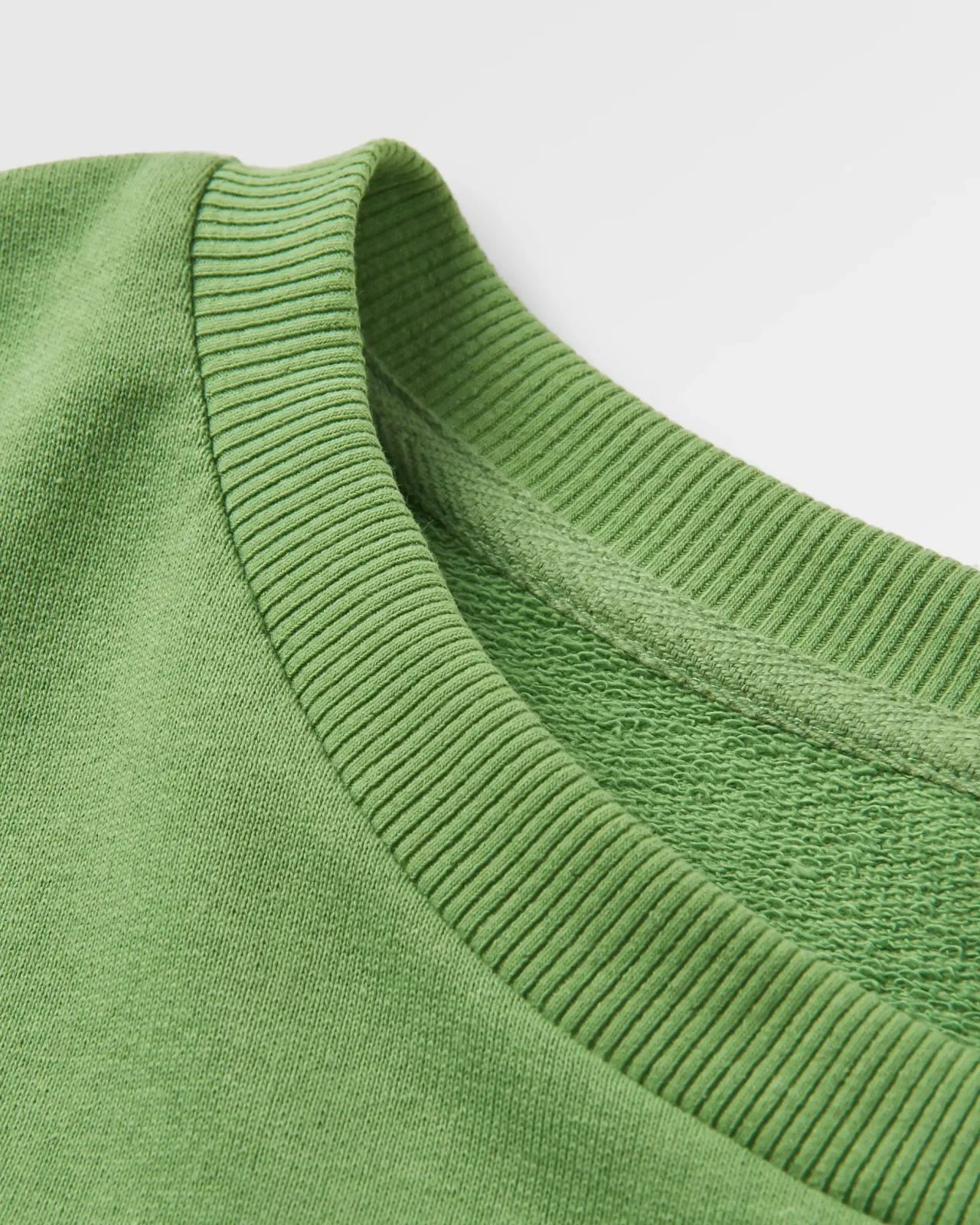 phoenix_recyceltes_baumwoll_sweatshirt_oversized___birnengrn_5.webp Outlet Phoenix Recyceltes Baumwoll Sweatshirt Oversized - Damen Kapuzenpullover & Sweatshirts