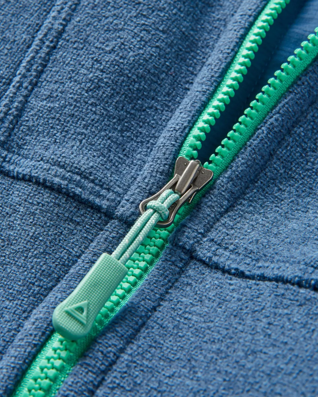 pinegrove_recyceltes_polartec_fleece_hoodie__dunkel_meliertes_denim_5.webp Online Pinegrove recyceltes Polartec® Fleece Hoodie - Dunkel Meliertes Denim Herren Oberteile