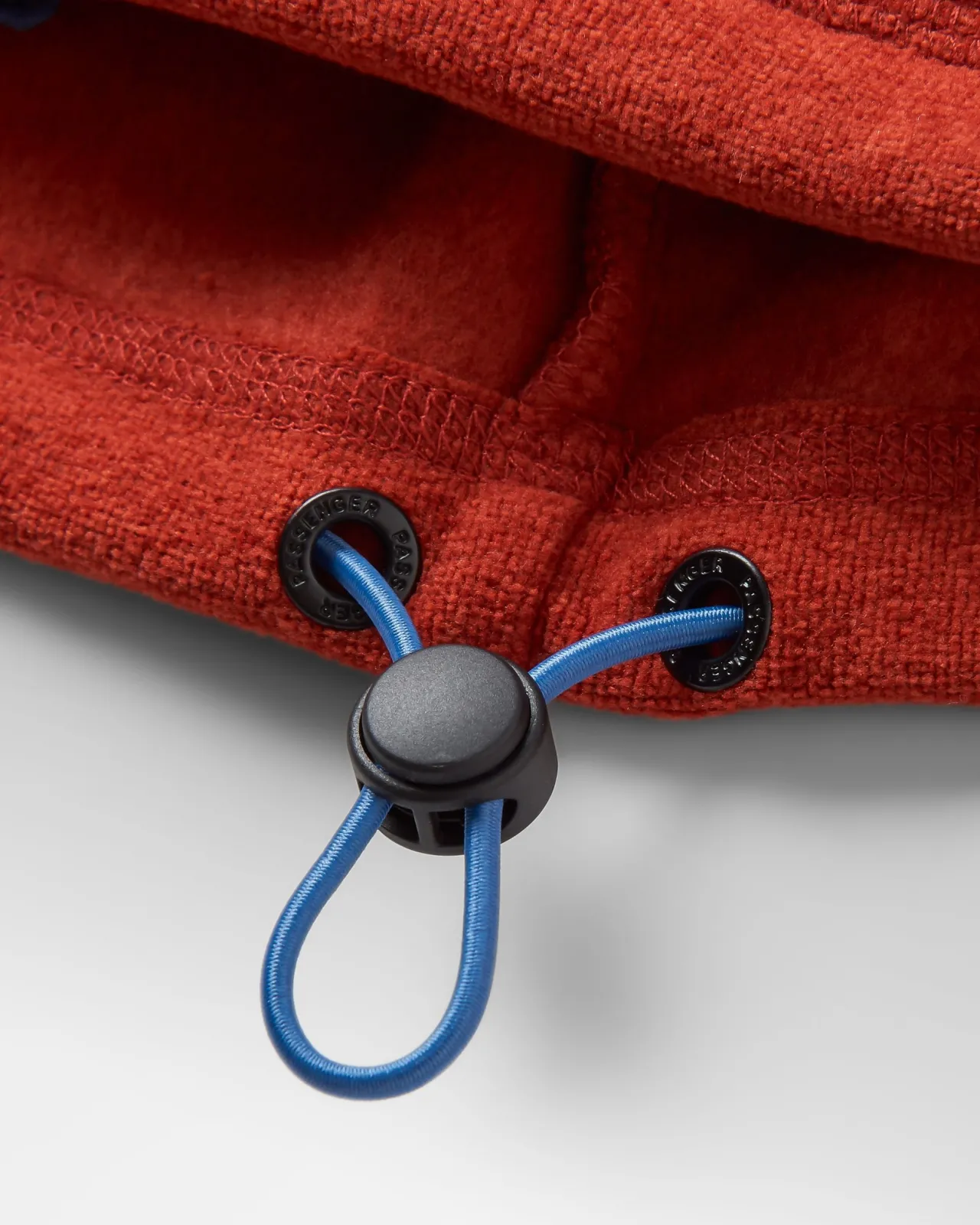 pinegrove_recyceltes_polartec_fleece_hoodie__roter_ocker_6.webp Discount Pinegrove recyceltes Polartec® Fleece Hoodie - Roter Ocker Herren Kapuzenpullover & Sweatshirts | Oberteile