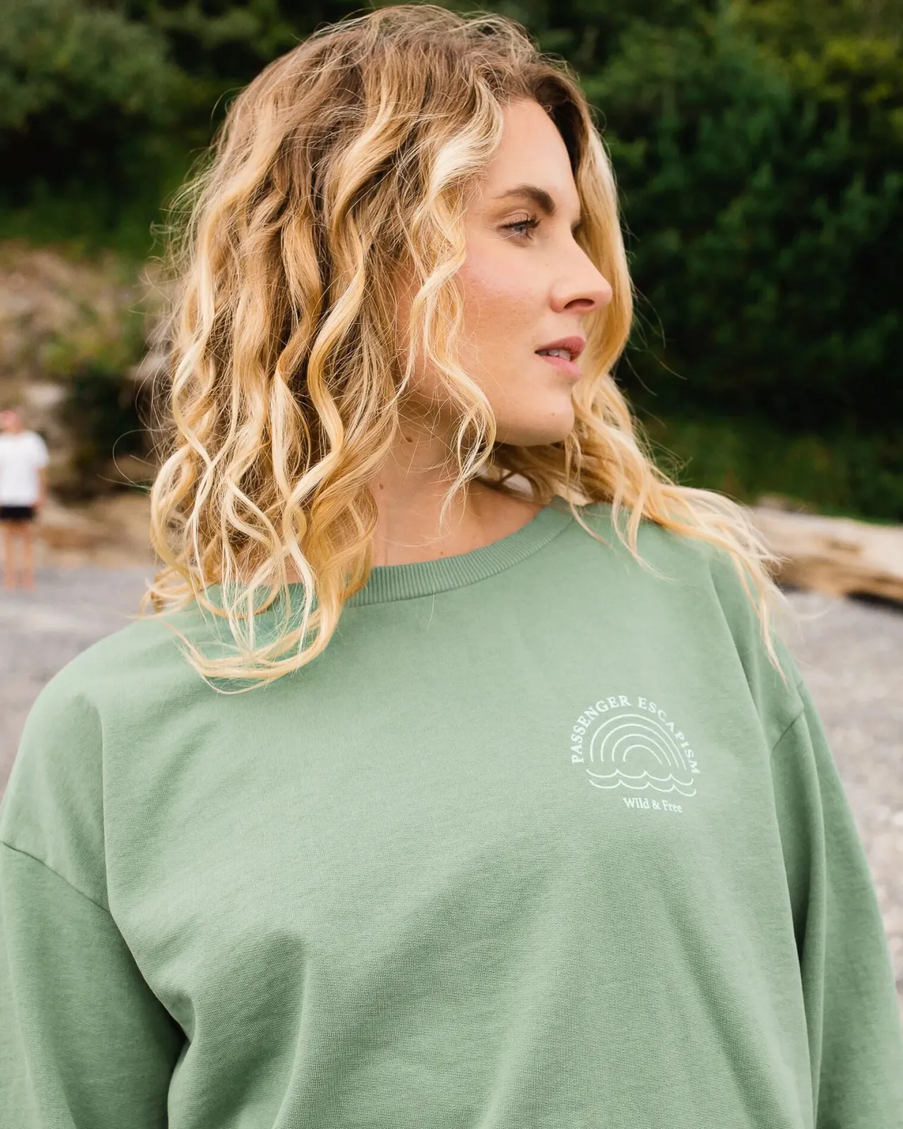 rainbow_recyceltes_baumwolle_oversized_sweatshirt__dunkles_efeu_6.webp Store Rainbow Recyceltes Baumwolle Oversized Sweatshirt - Dunkles Efeu Damen Kapuzenpullover & Sweatshirts