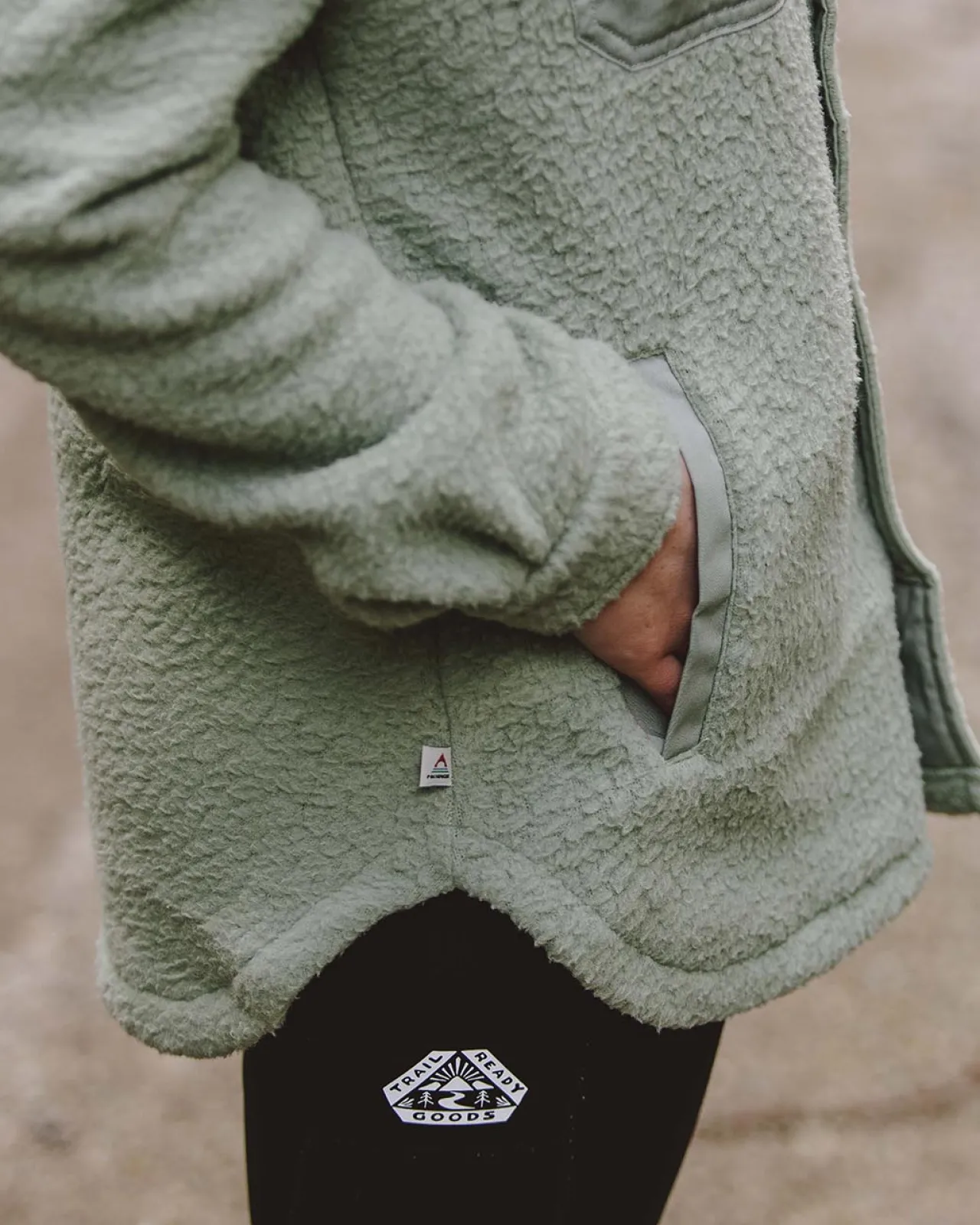 rappel_recyceltes_sherpa_oversized_hemd__pistazie_10.webp Sale Rappel Recyceltes Sherpa Oversized Hemd - Damen Hemden | Fleece