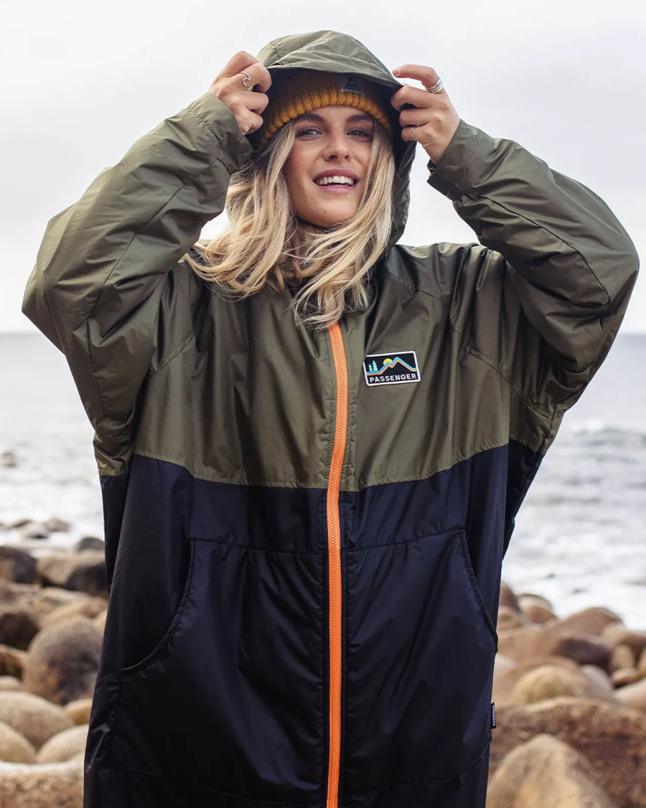 roaming_recycelter_sherpasurfponcho__schwarz_khaki_3.webp Cheap Roaming recycelter Sherpa-Surfponcho - Schwarz/ Khaki Surf-ponchos | Surf-ponchos
