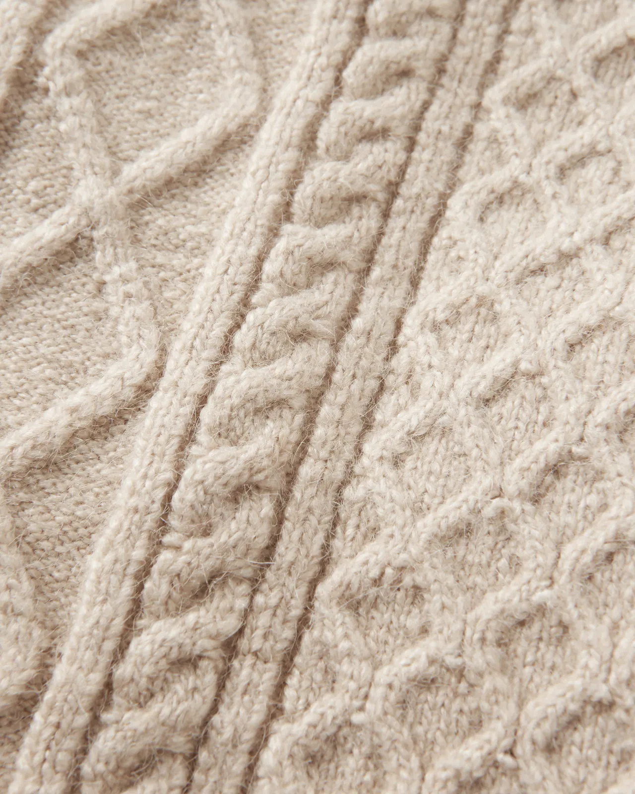 sandbar_kabelstrickpullover__stein_6.webp Best Sandbar Kabelstrickpullover - Herren Strickwaren
