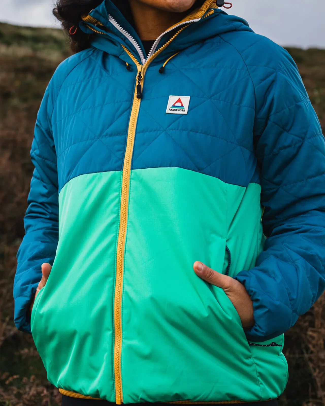 Outlet Singletrack Recycelte Thermore®-Isolierjacke - Korsarblau/ Dschungelgrün Damen Jacken
