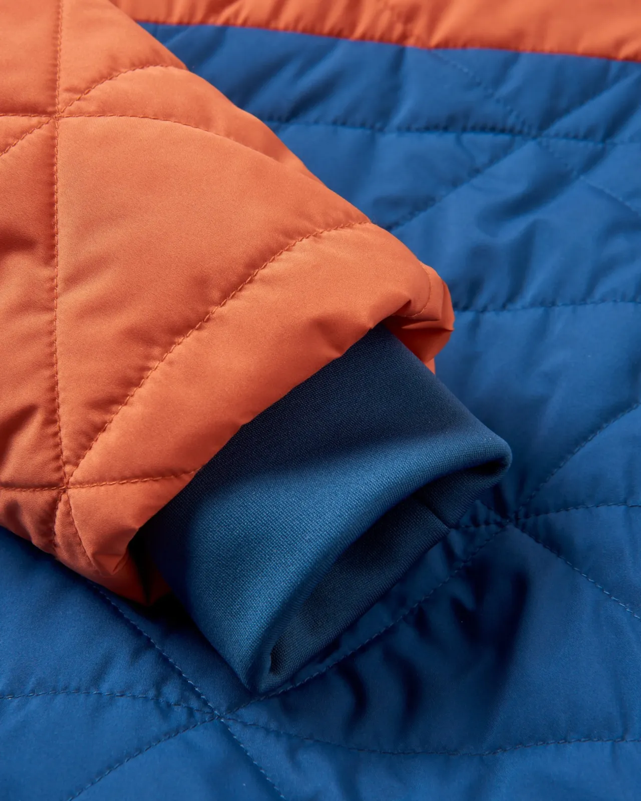 singletrack_recycelter__isolator__gebranntes_orange_6.webp Best Sale Singletrack Recycelter 2.0 Isolator - Gebranntes Orange Damen Isoliert | Jacken