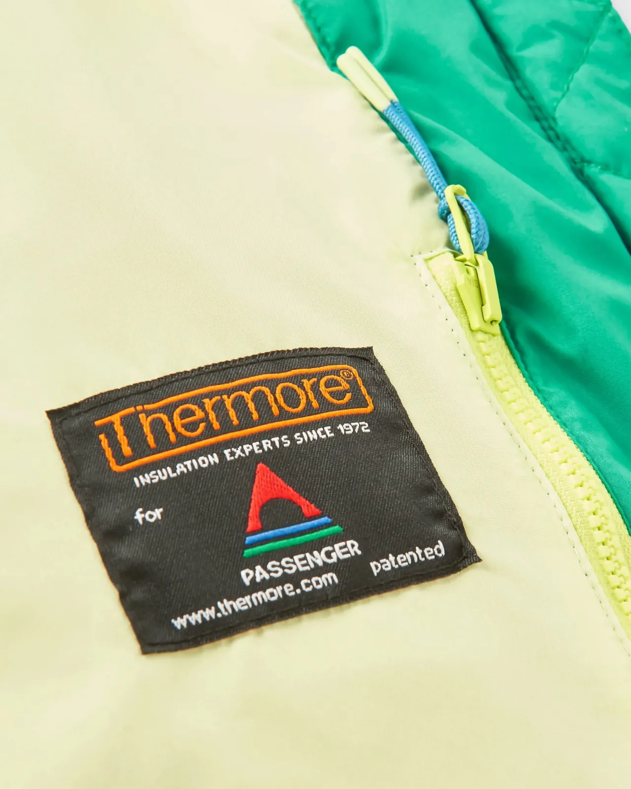 singletrack_recycelter__isolator__grnsee_6.webp Store Singletrack Recycelter 2.0 Isolator - Damen Isoliert | Oberteile