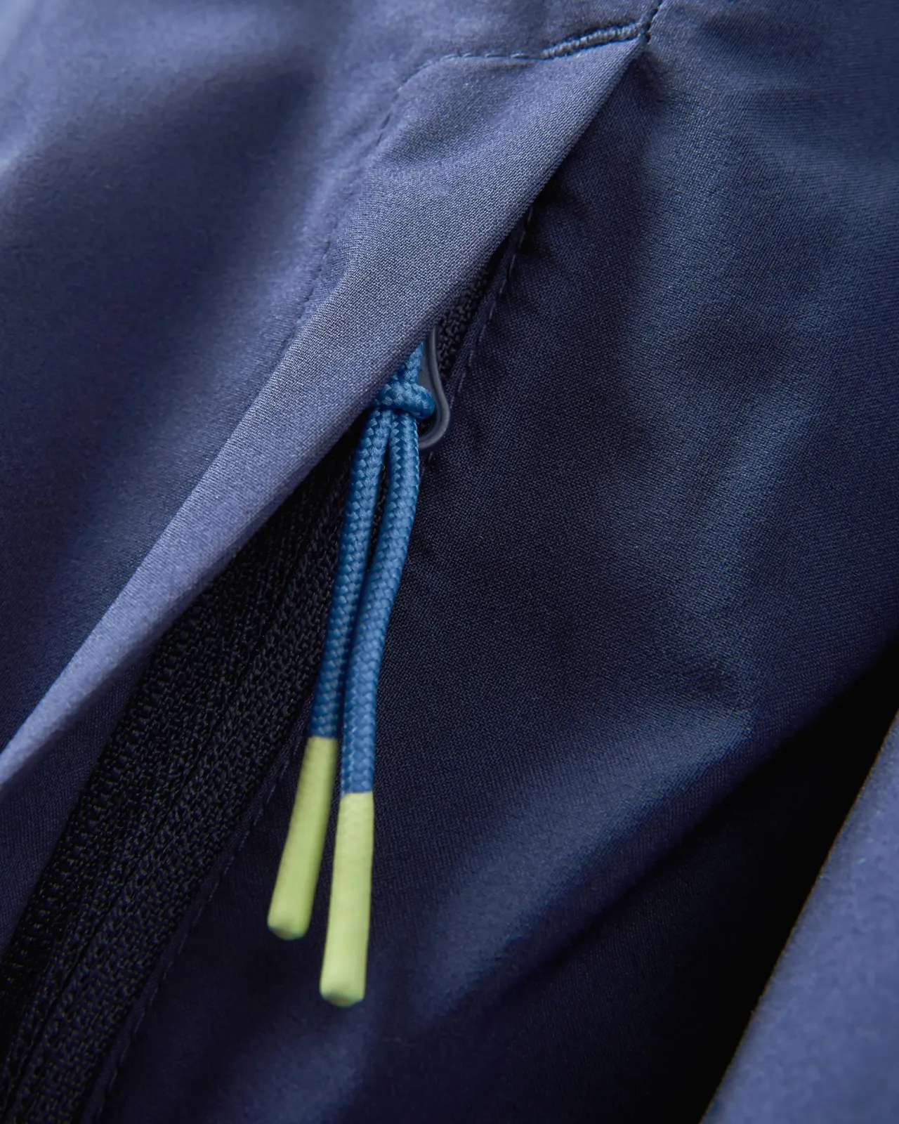 skyline_recycelte_wasserabweisender_smock__tiefes_marineblau_10.webp New Skyline Recycelte Wasserabweisender Smock - Tiefes Marineblau Damen Wasserdicht | Oberteile