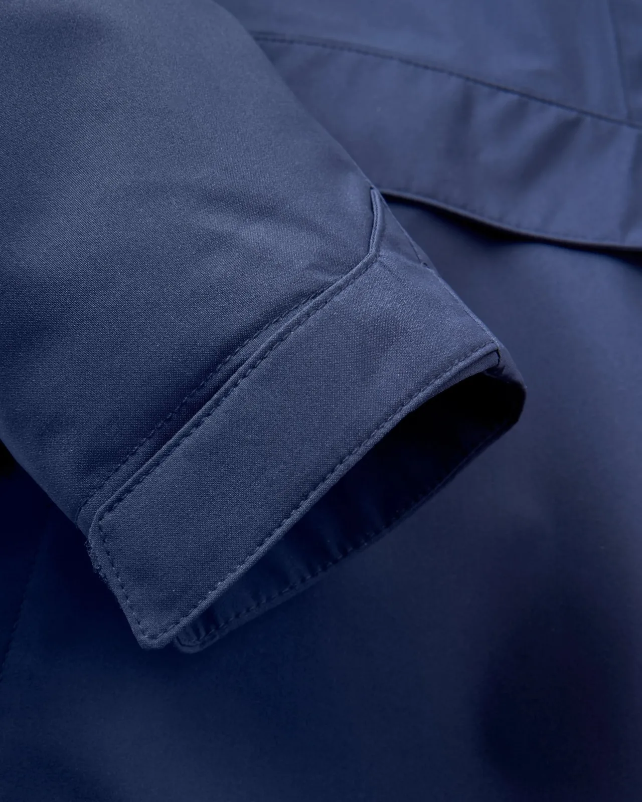 skyline_recycelte_wasserabweisender_smock__tiefes_marineblau_13.webp New Skyline Recycelte Wasserabweisender Smock - Tiefes Marineblau Damen Wasserdicht | Oberteile
