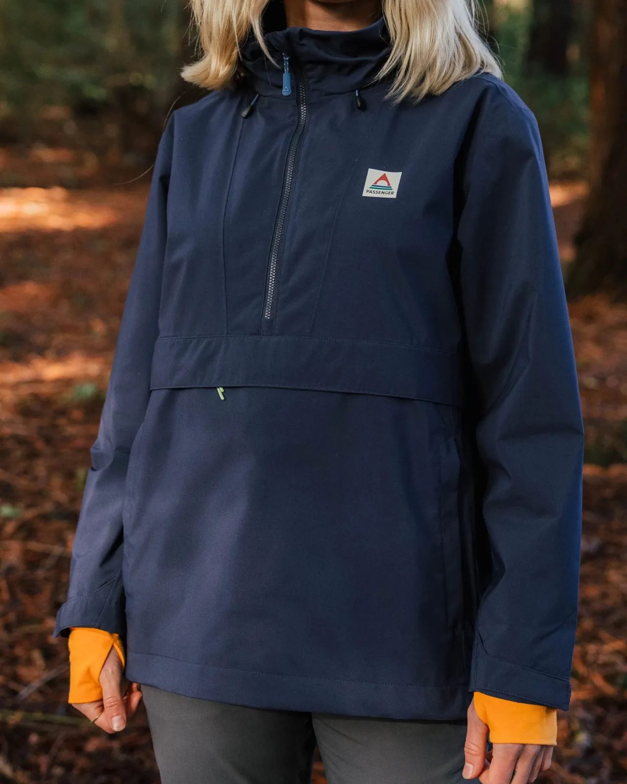 skyline_recycelte_wasserabweisender_smock__tiefes_marineblau_2.webp New Skyline Recycelte Wasserabweisender Smock - Tiefes Marineblau Damen Wasserdicht | Oberteile