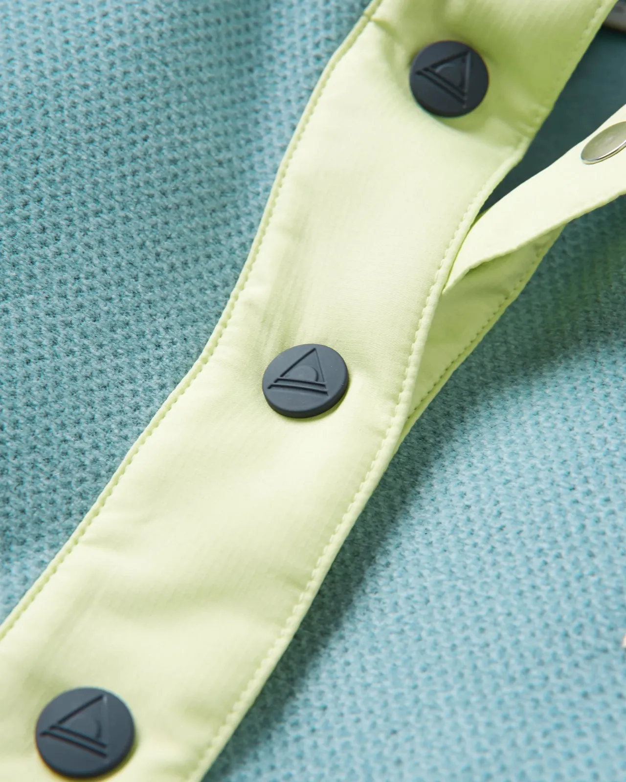 snowdrop_pullover_aus_recyceltem_polartec_fleece__arktis_5.webp Best Snowdrop Pullover aus recyceltem Polartec® Fleece - Damen Oberteile