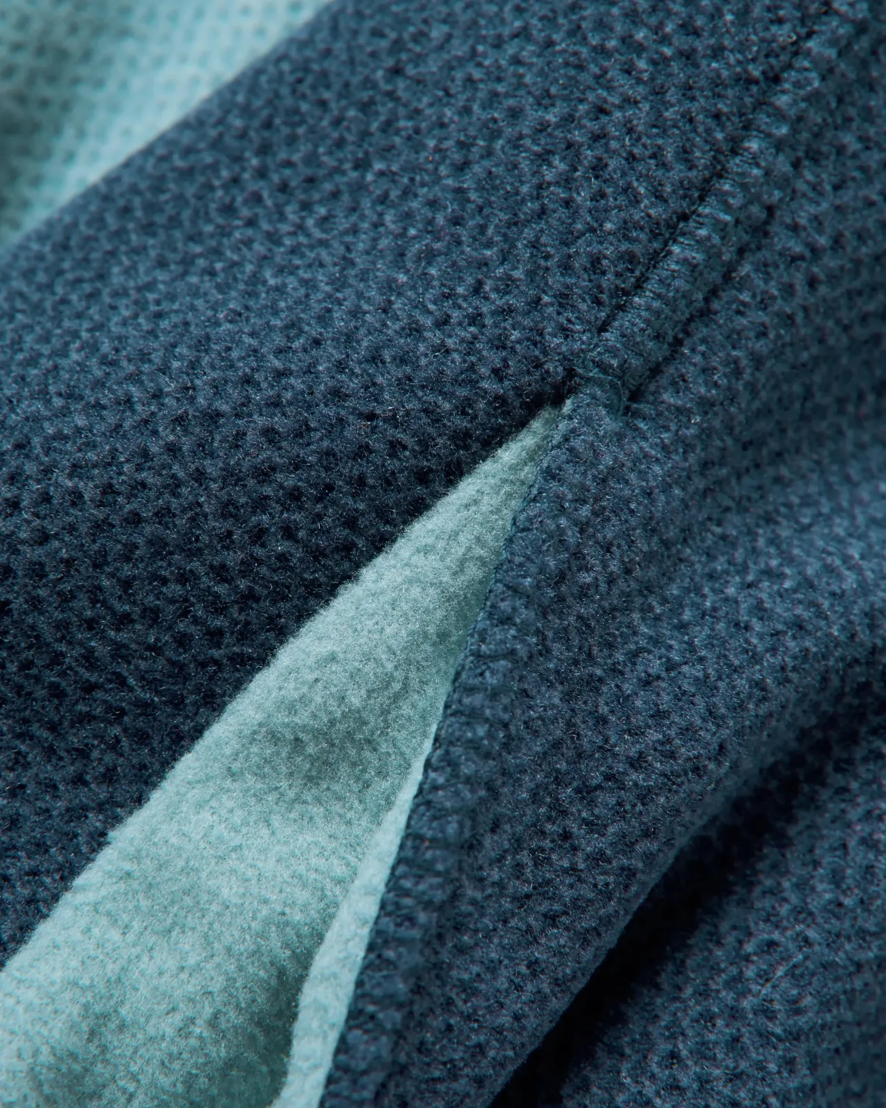 snowdrop_pullover_aus_recyceltem_polartec_fleece__arktis_8.webp Best Snowdrop Pullover aus recyceltem Polartec® Fleece - Damen Oberteile
