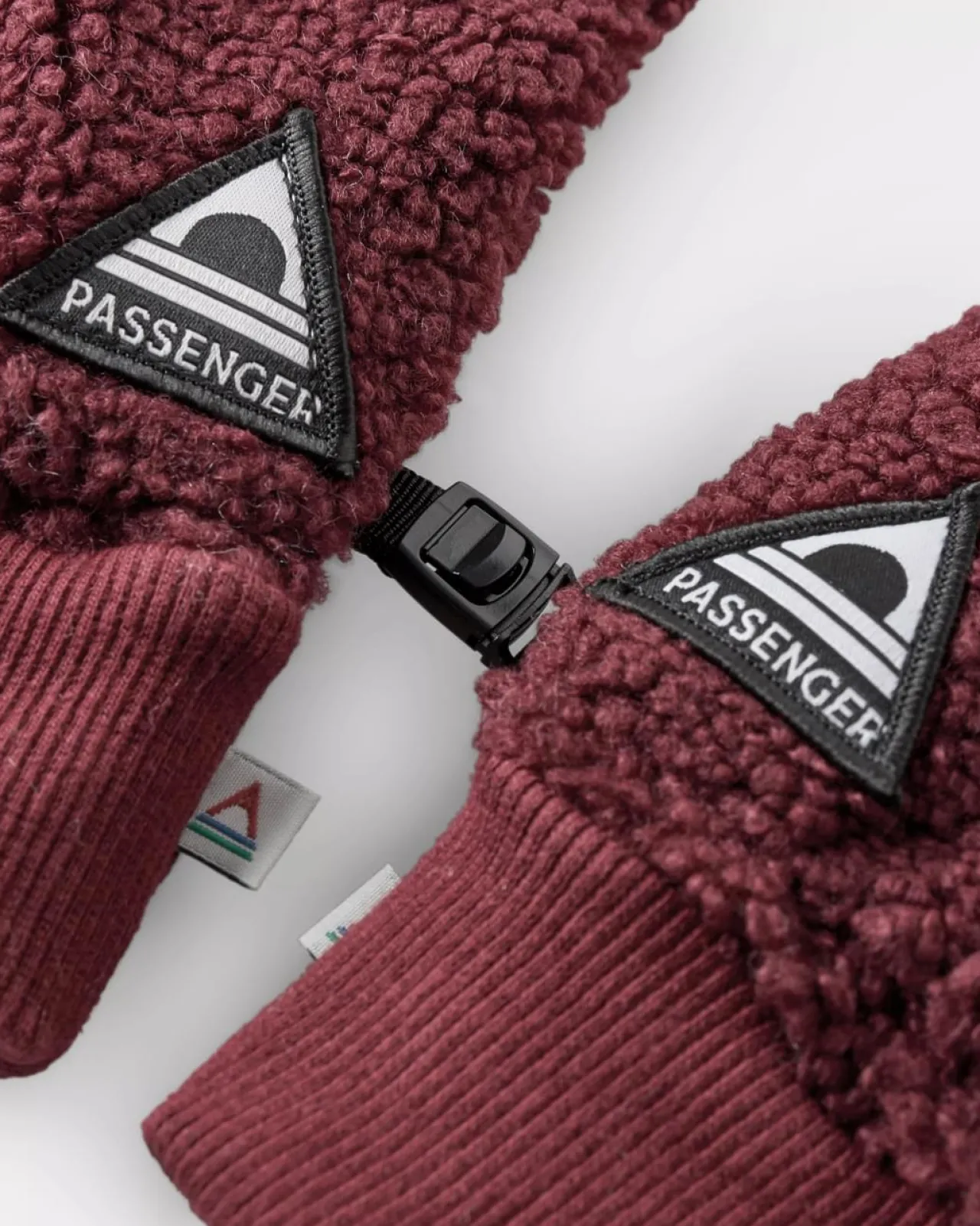 snowfall__recycelte_sherpahandschuhe__weinrot_4.webp Hot Snowfall 2.0 recycelte Sherpa-Handschuhe - Damen Handschuhe