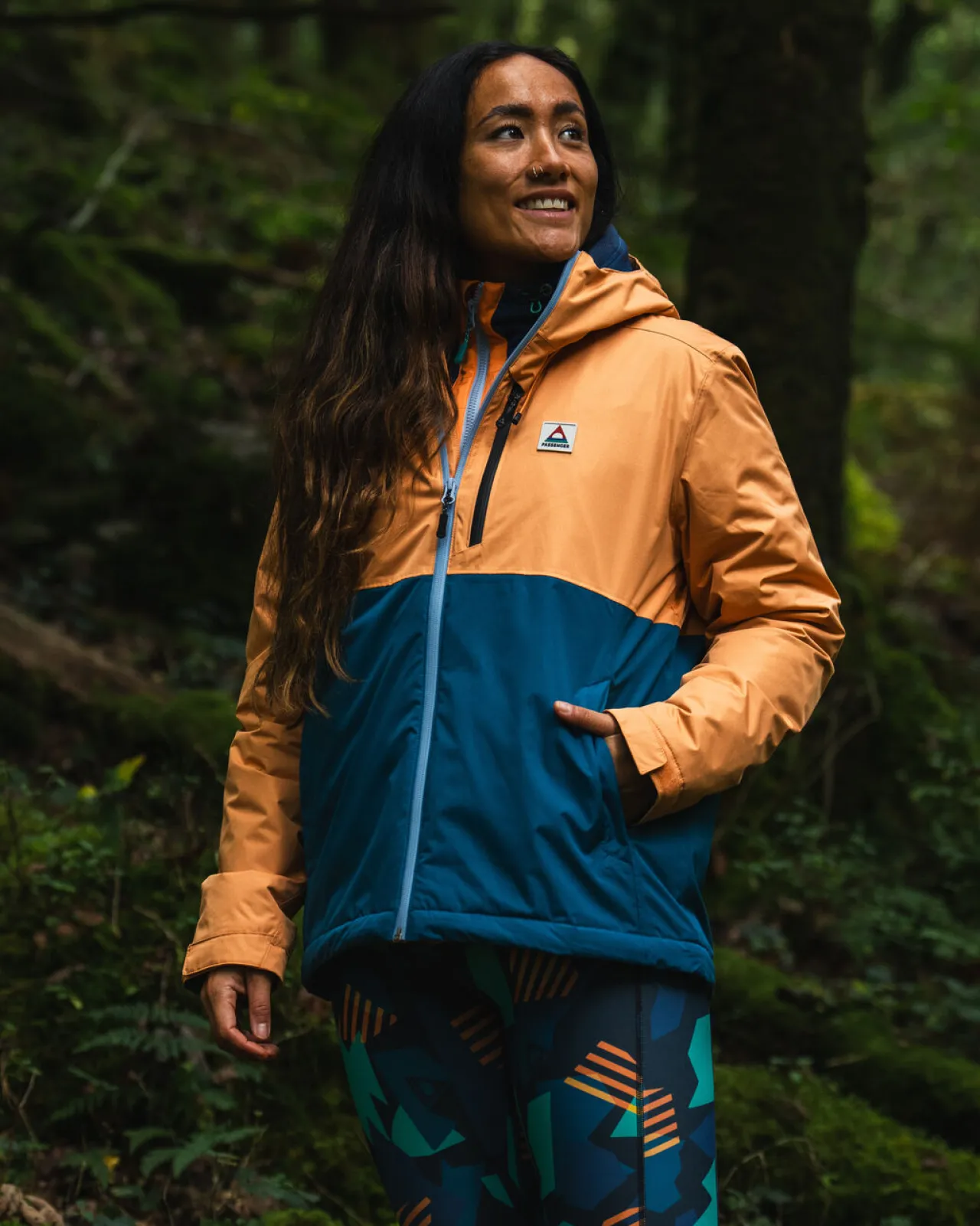 New Terrain isolierte wasserabweisende Jacke - Korsarblau/Aprikose Damen Jacken