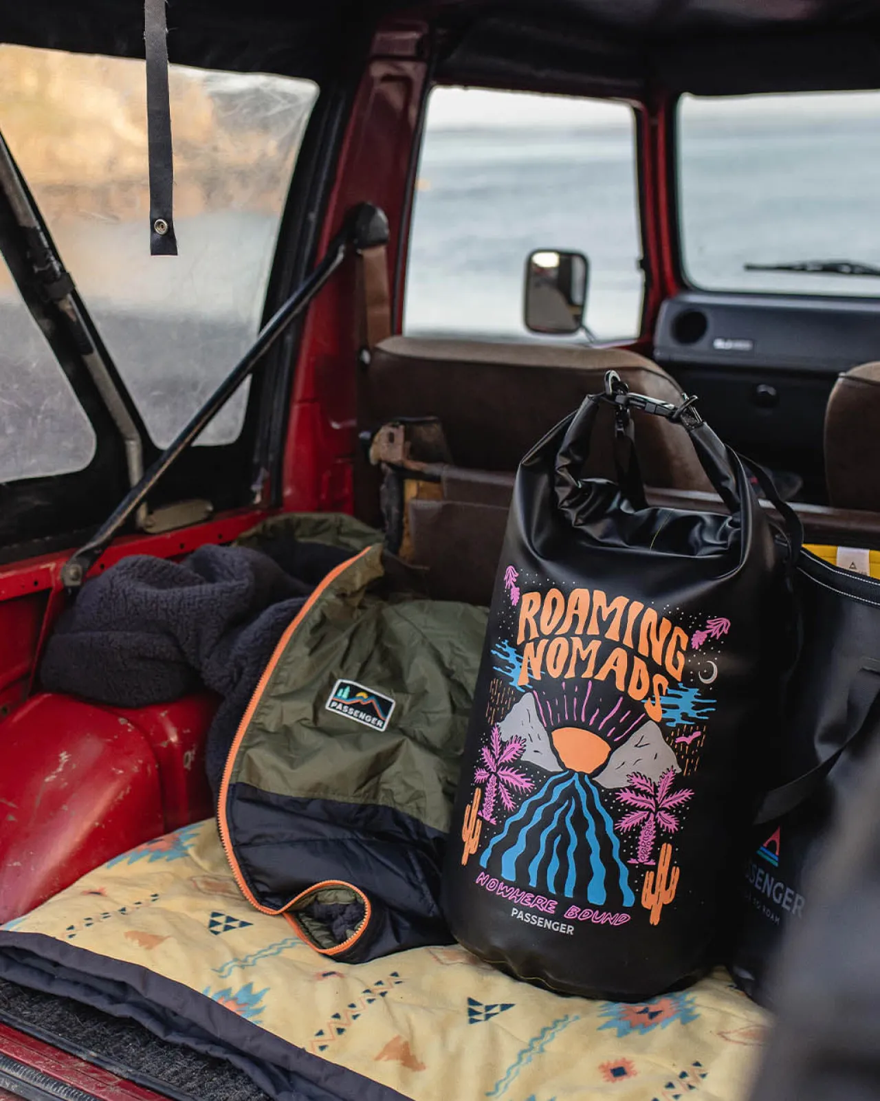 Store Tide 30L recycelter Trockensack - Roaming Nomads Wasserdichte Taschen | Wasserdichte Taschen