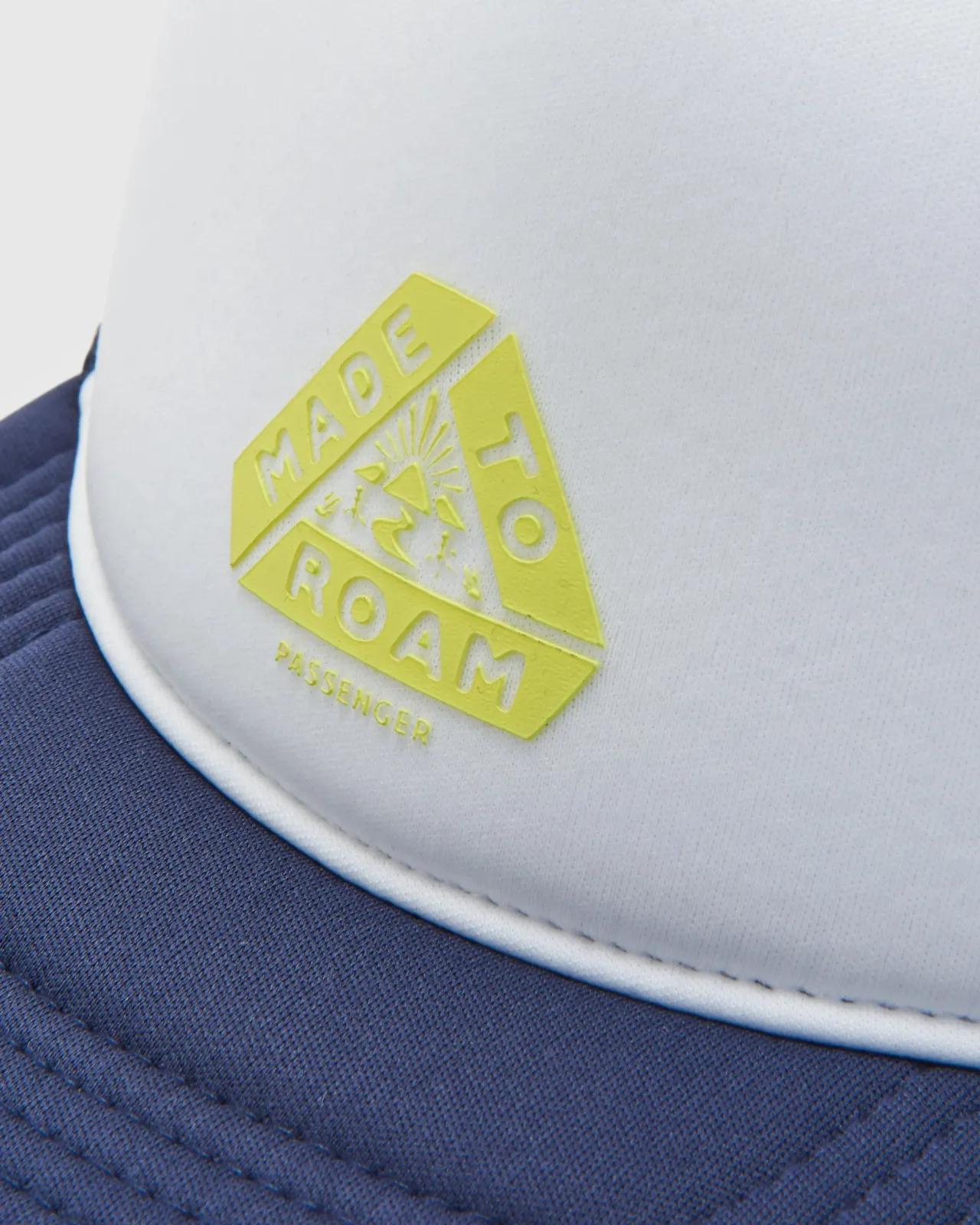 trail_active_trucker_cap__tiefes_marineblau_4.webp Fashion Trail Active Trucker Cap - Tiefes Marineblau Herren Accessoires | Kappen & Hüte