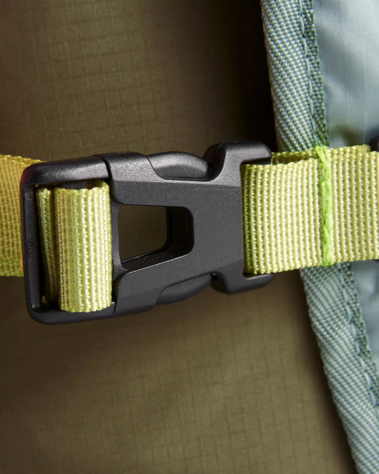trail_light_packbarer_rucksack_aus_recyceltem_material__khaki_7.webp Online Trail Light Packbarer Rucksack aus recyceltem Material - Rucksäcke | Accessoires